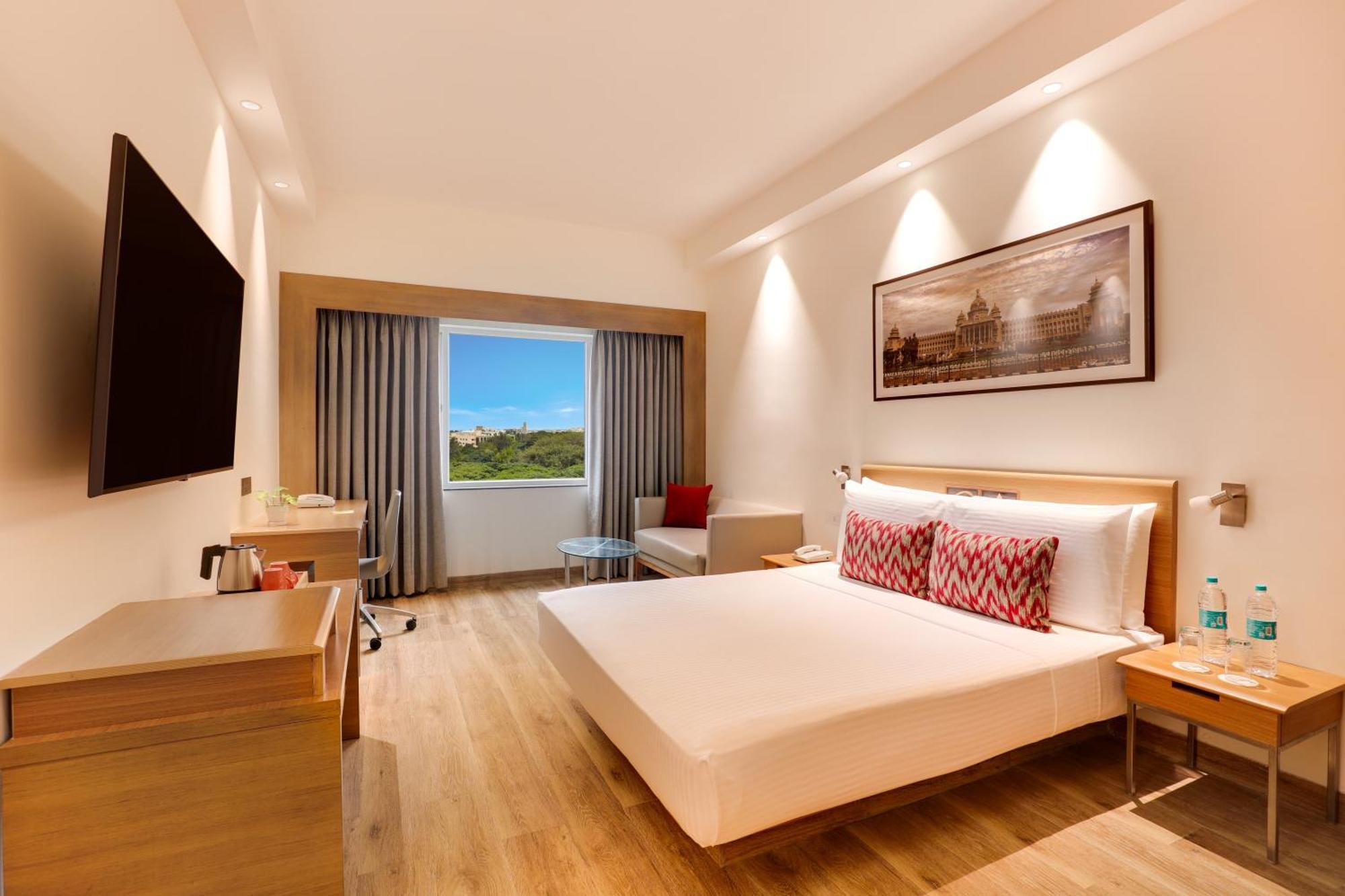 Hotel Lemon Tree Electronics 4*