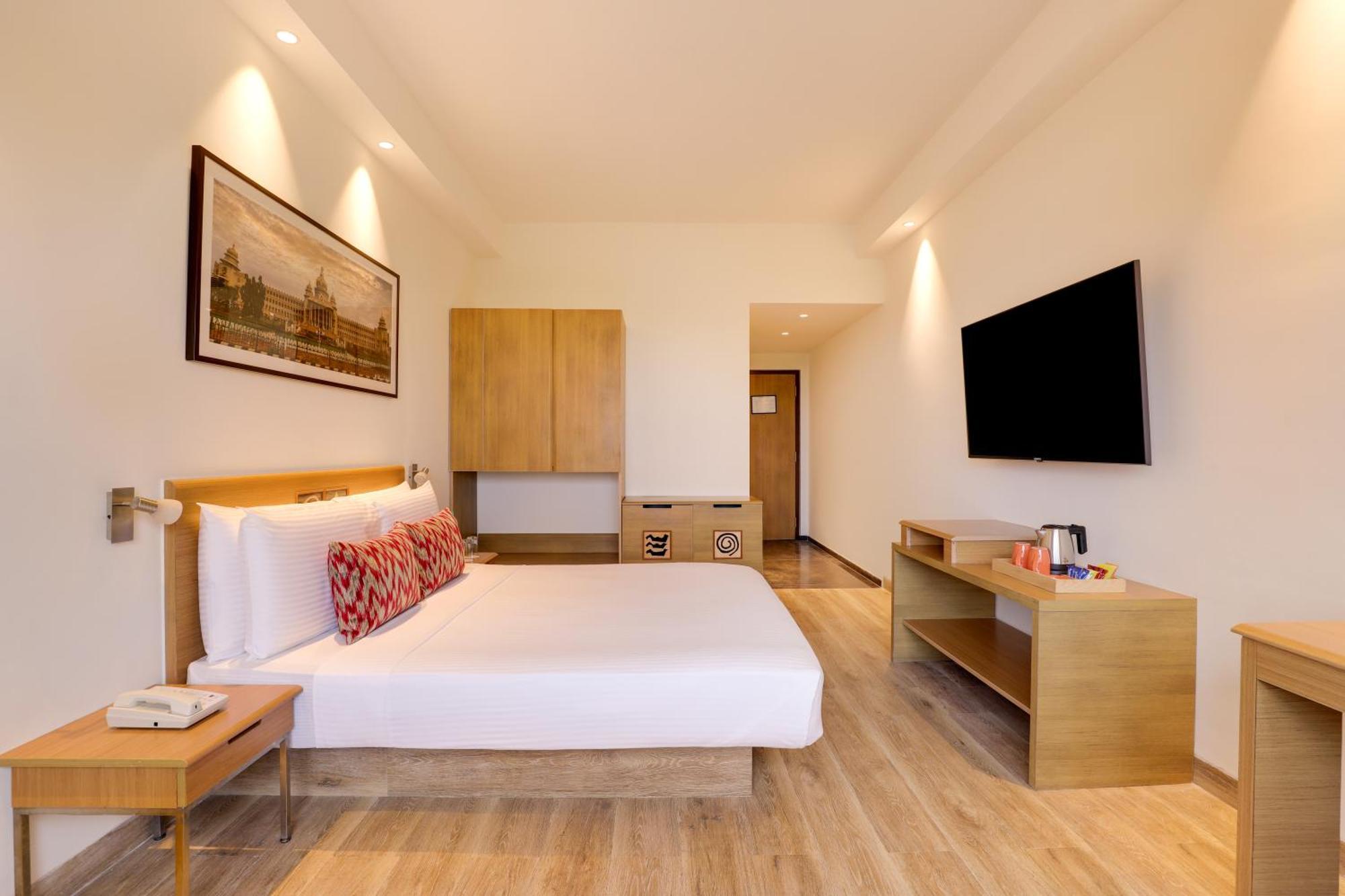 Hotel Lemon Tree Electronics