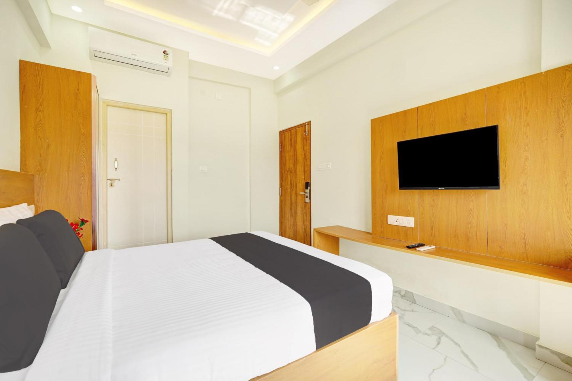 Super Collection O White Suites-kemp Fort Mall 3* Bangalore