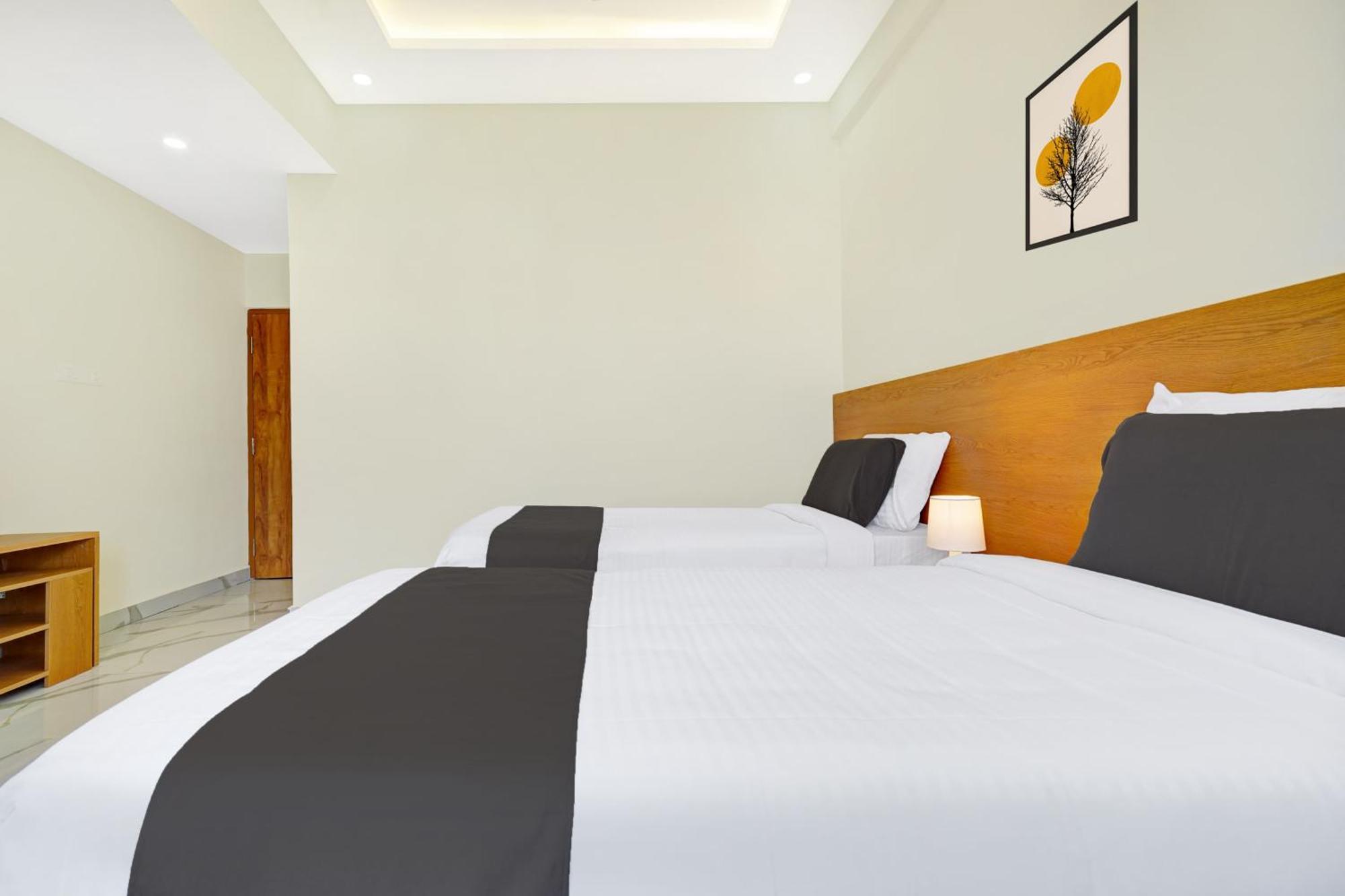 Hotel Super Collection O White Suites-kemp Fort Mall 3*