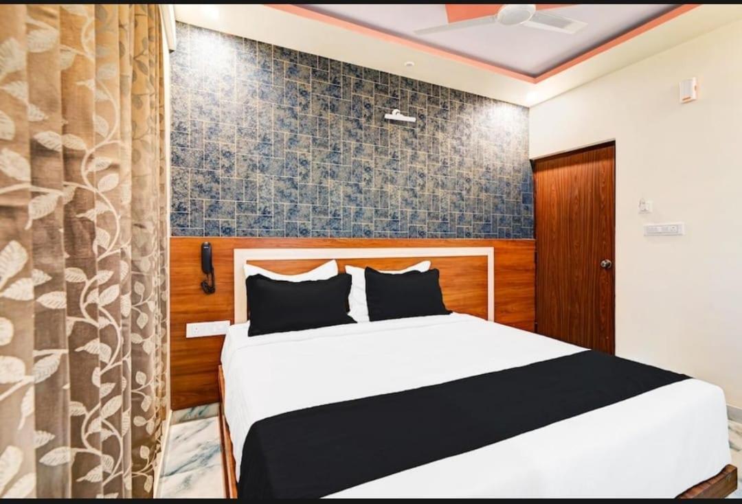 Hotel Karnataka 3*