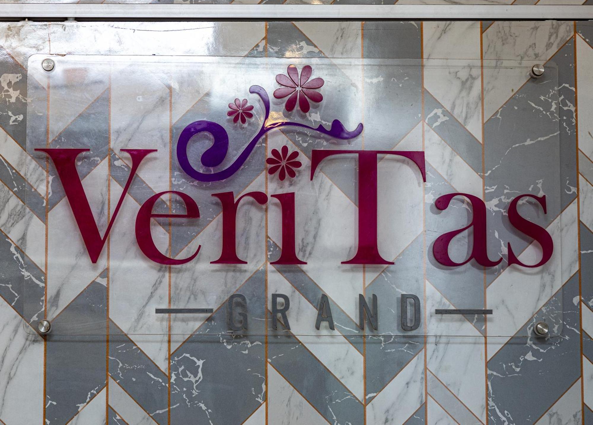 O Veritas Grand 3*