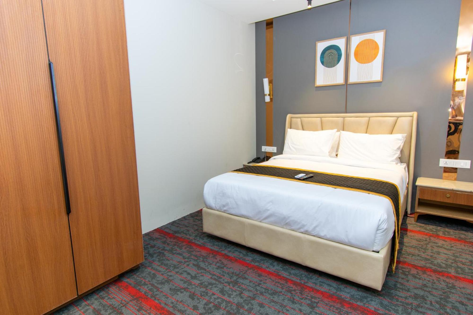 Hotel Sing 65 Bangalore