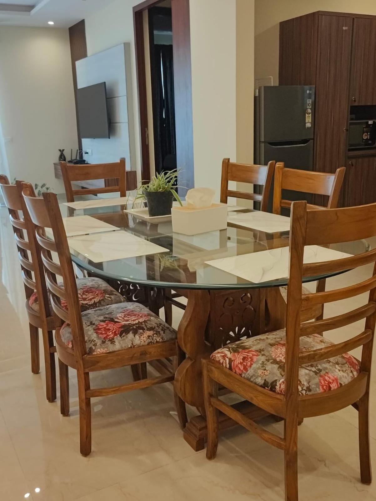 Tara Yl Lotus Apartment
