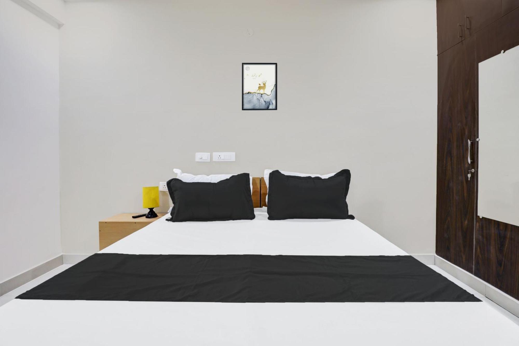 Super O Sri Harshitha Grand Near Zudio - Star Bazaar, Kundalhalli Gate 3* Bangalore