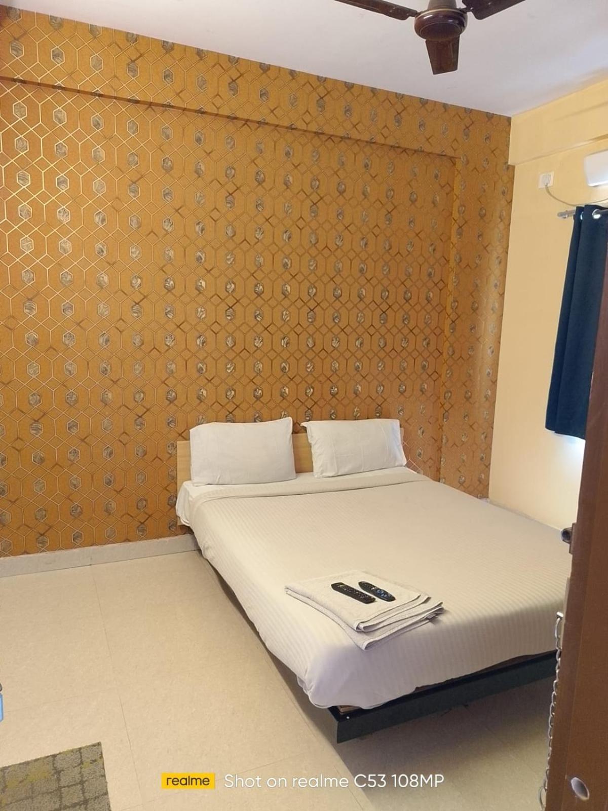 Pallavi Grand Hotel 2*