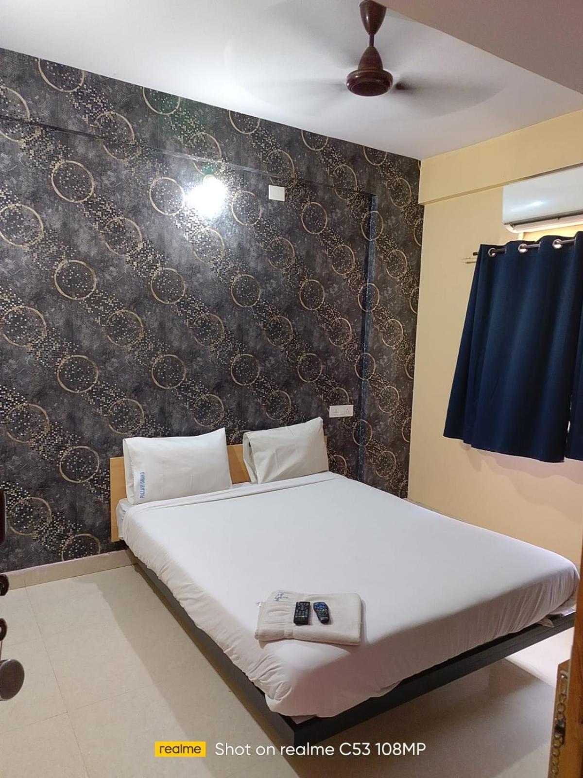 Pallavi Grand Hotel 2*