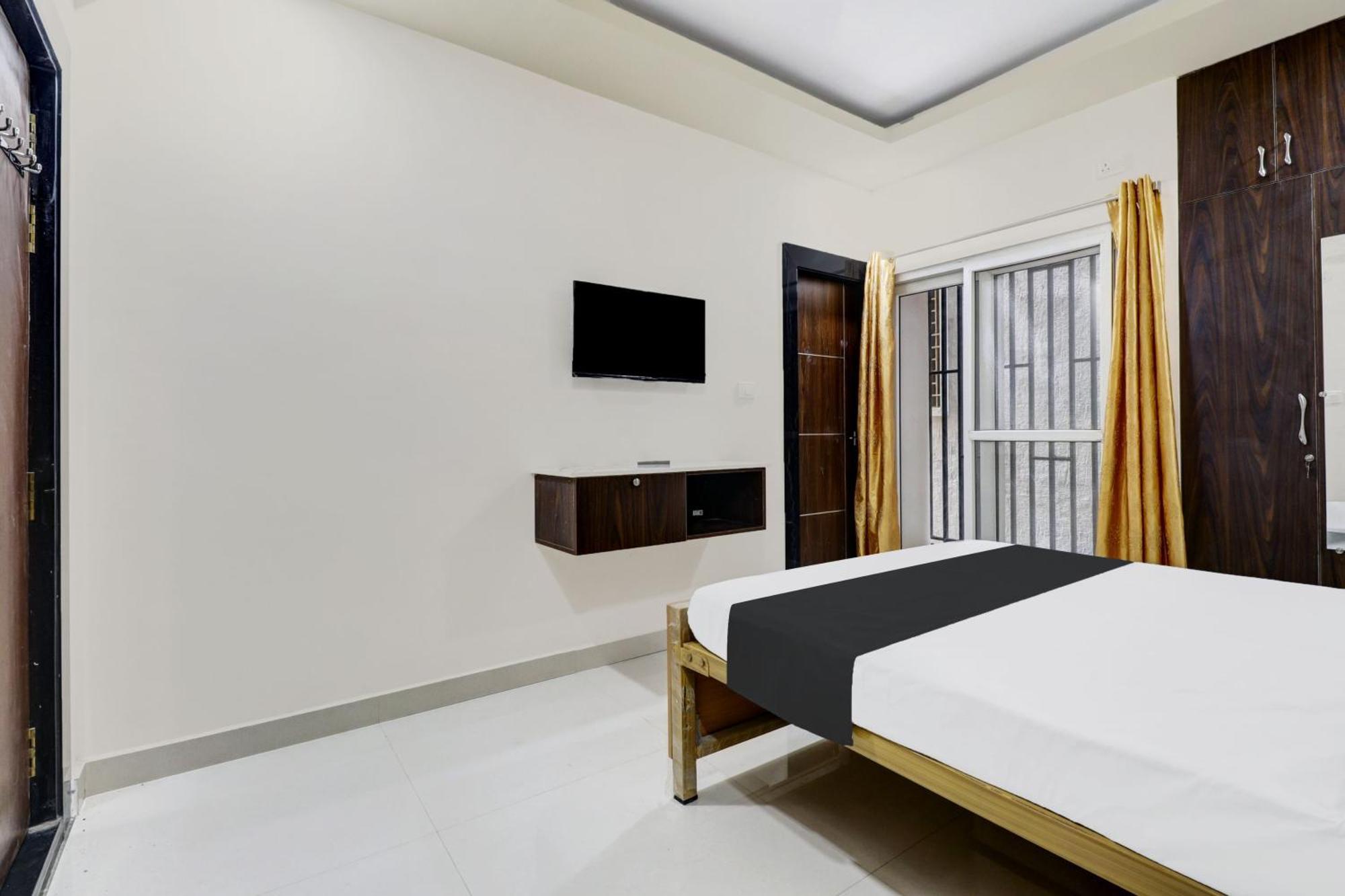 Super O Sri Harshitha Grand Near Zudio - Star Bazaar, Kundalhalli Gate Hotel