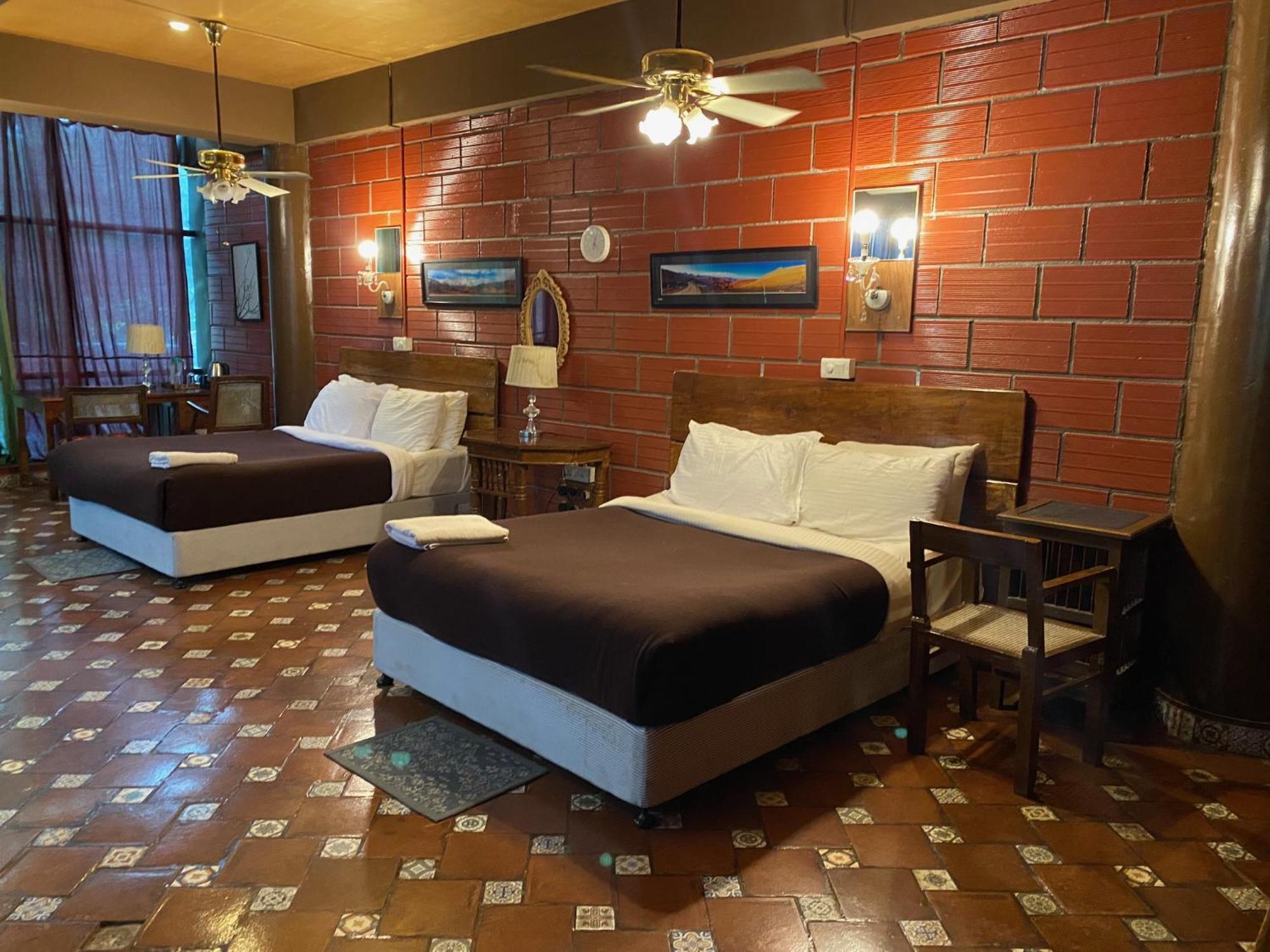 Bed & Breakfast Golden Lotus Boutique