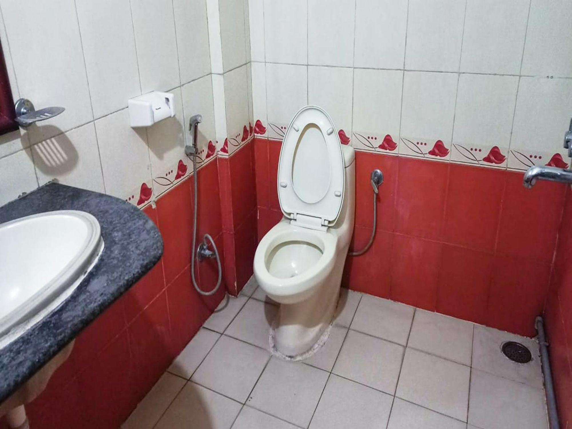 Champion Near Yeswantpur Junction Railway Station Hotel