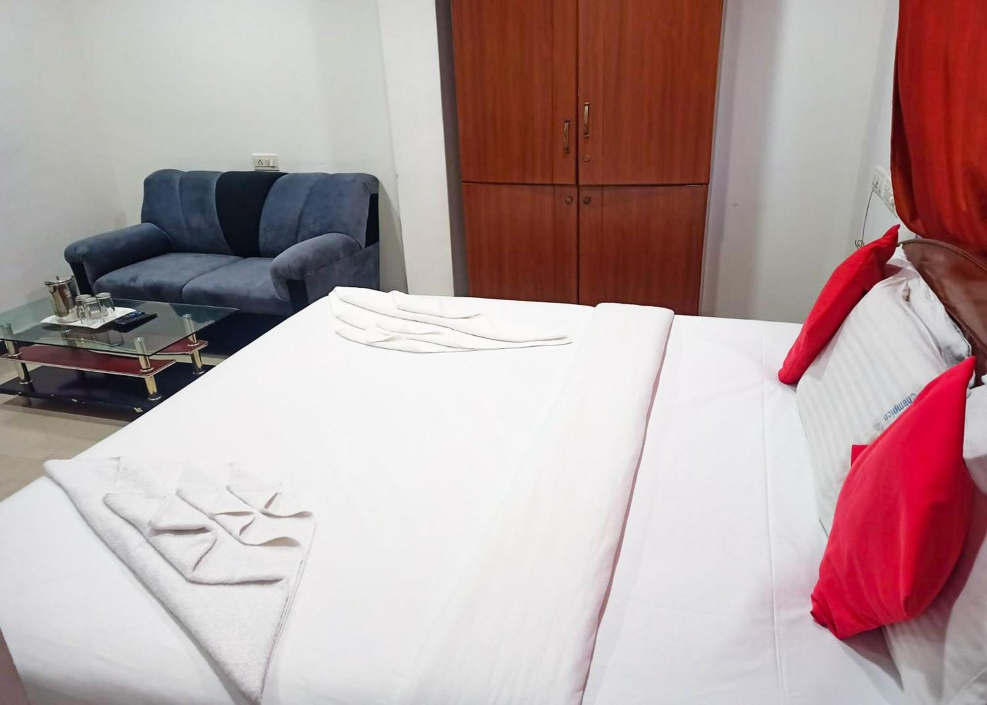 Champion Near Yeswantpur Junction Railway Station Hotel 3*