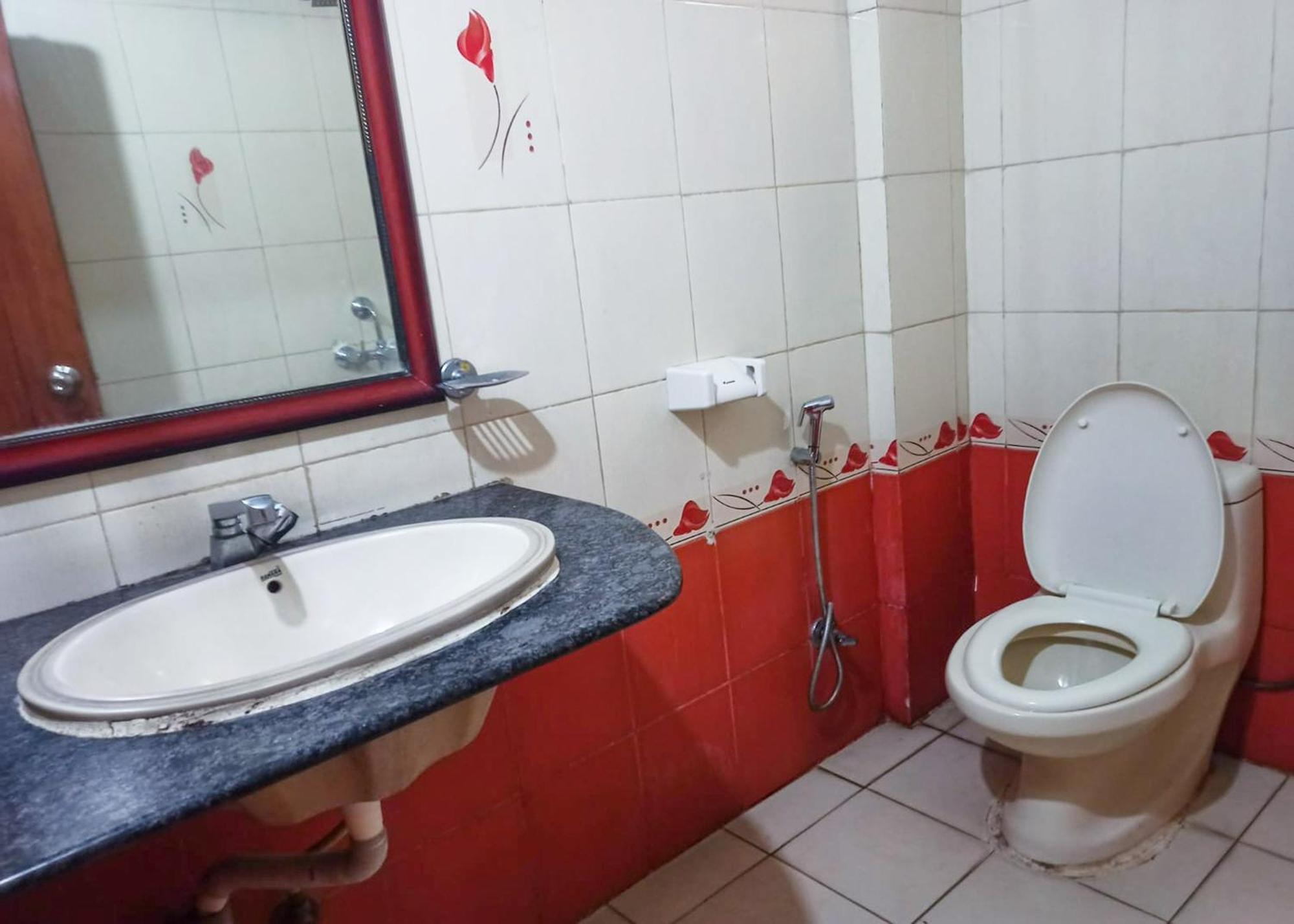 Champion Near Yeswantpur Junction Railway Station 3*