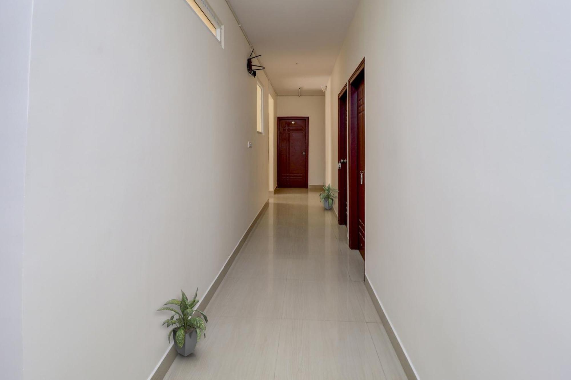 O Golden Paradise 3* Bangalore