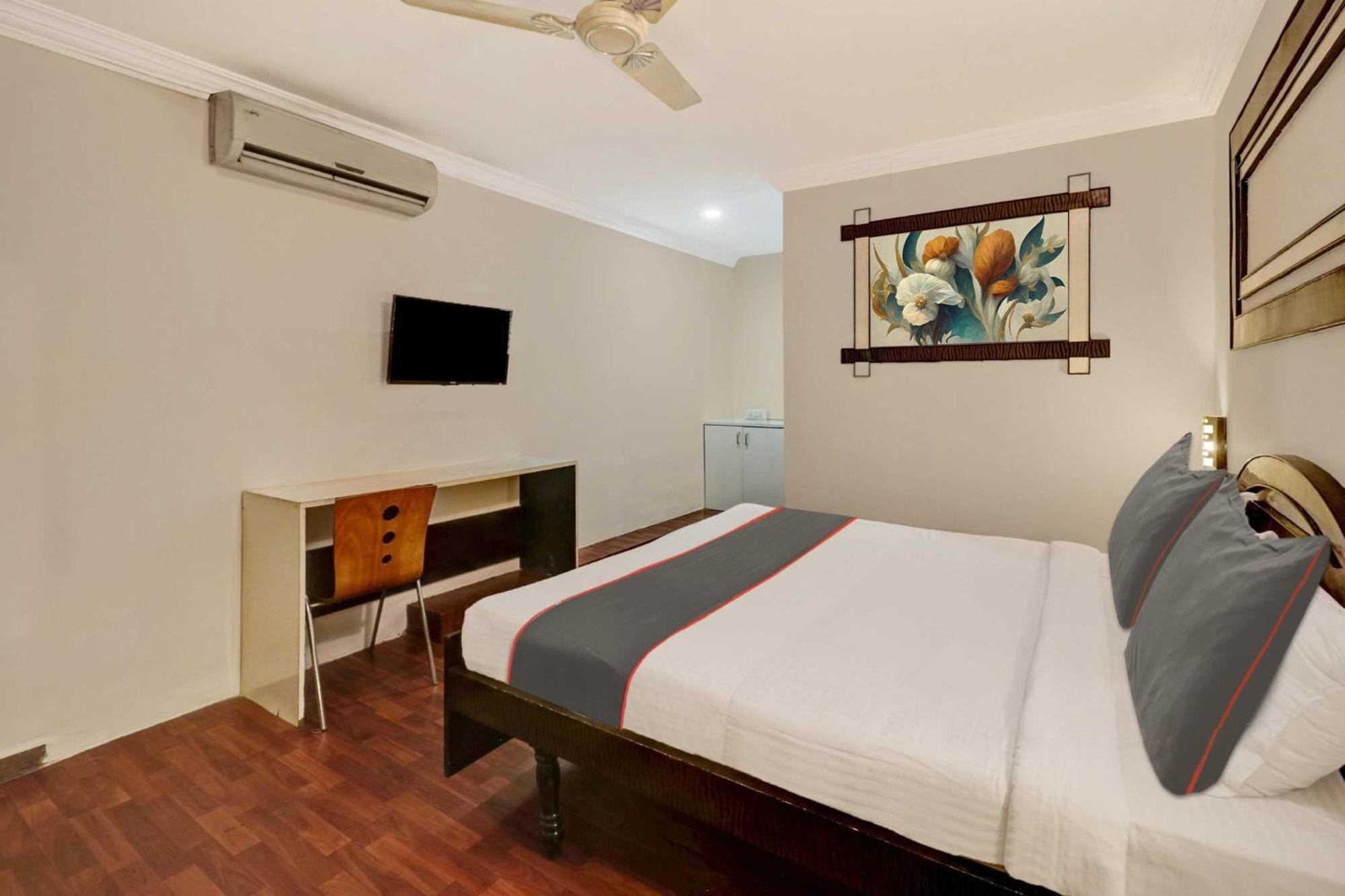 Collection O Sabharwal Residency Near Lalbagh Botanical Garden Bangalore
