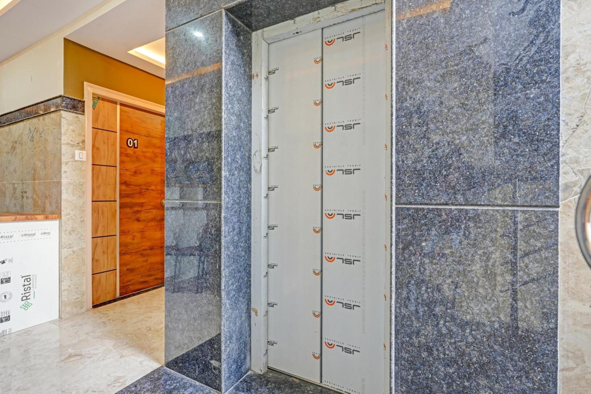 Hotel O Sri Chowdeshwari Boarding And Bangalore