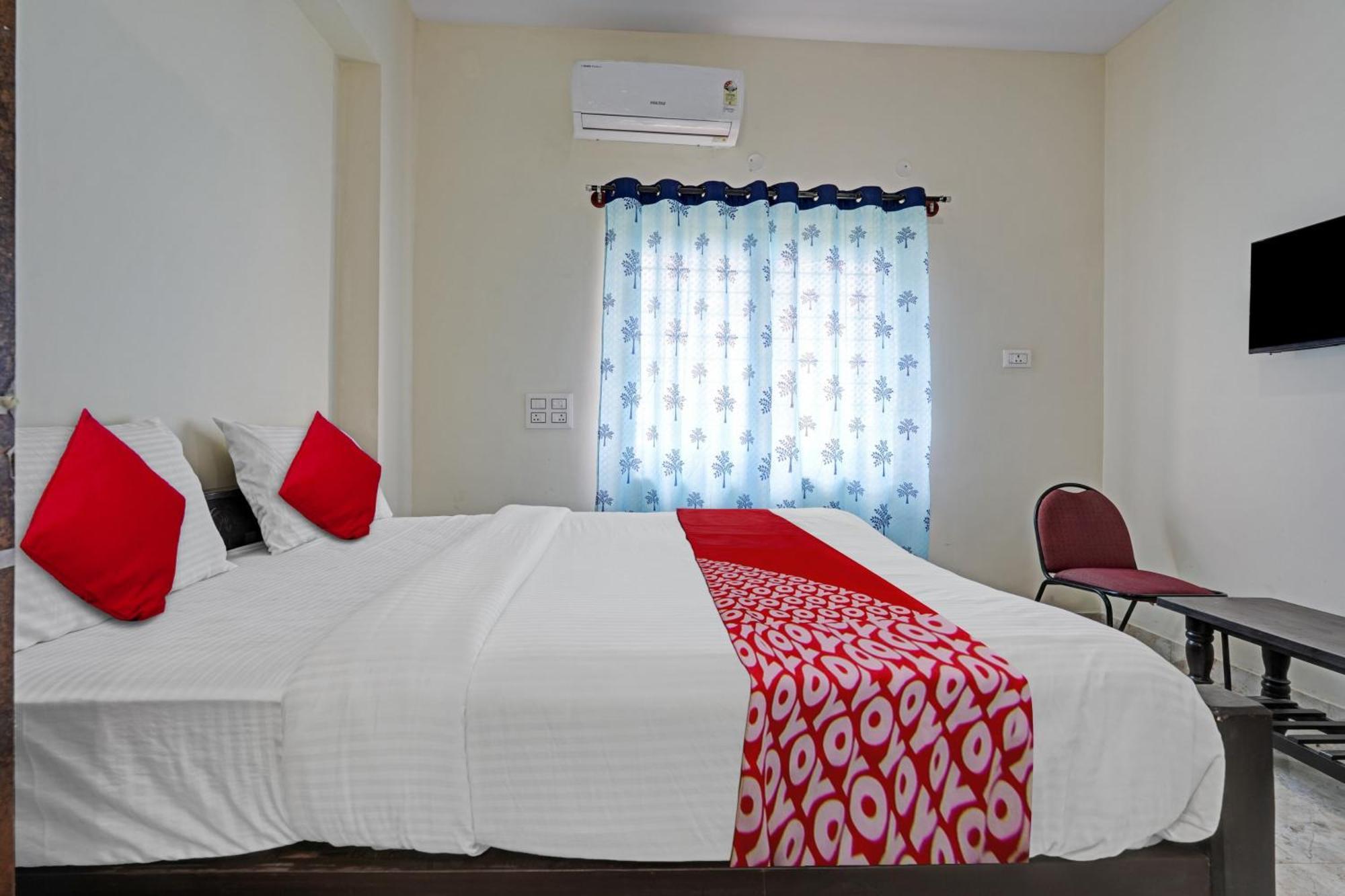 O Sri Chowdeshwari Boarding And 4* Bangalore