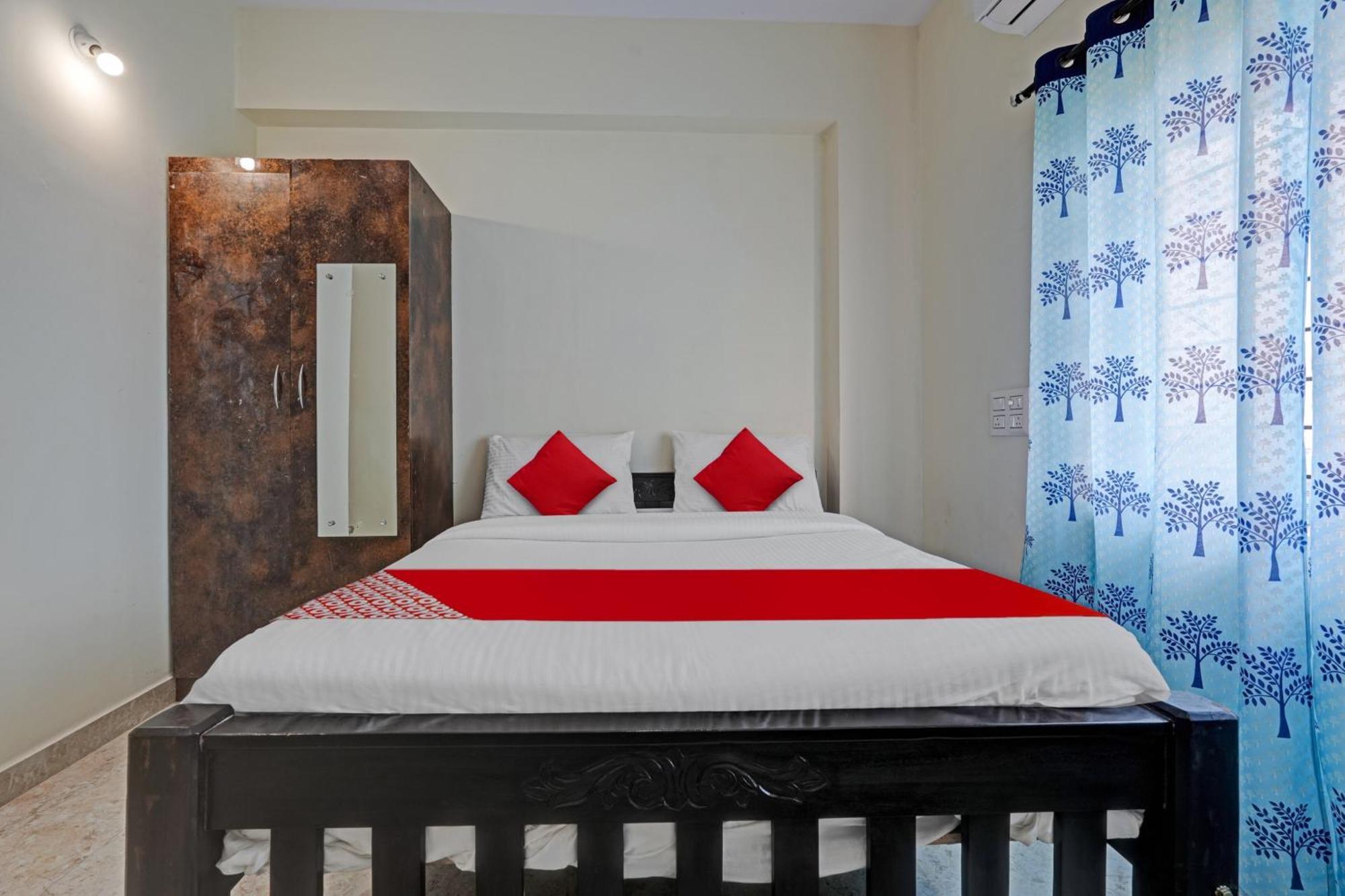 O Sri Chowdeshwari Boarding And Hotel 4*