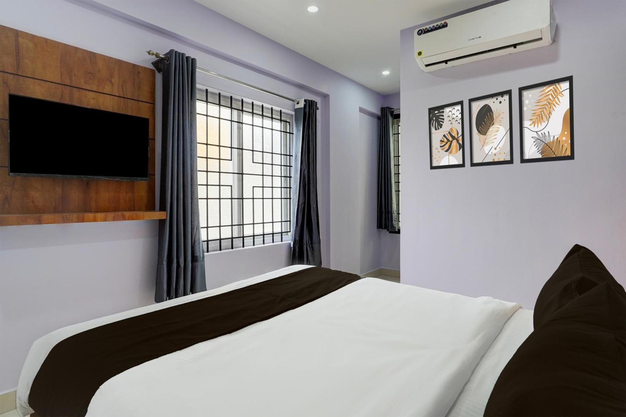 O Golden Comforts Hotel 3*