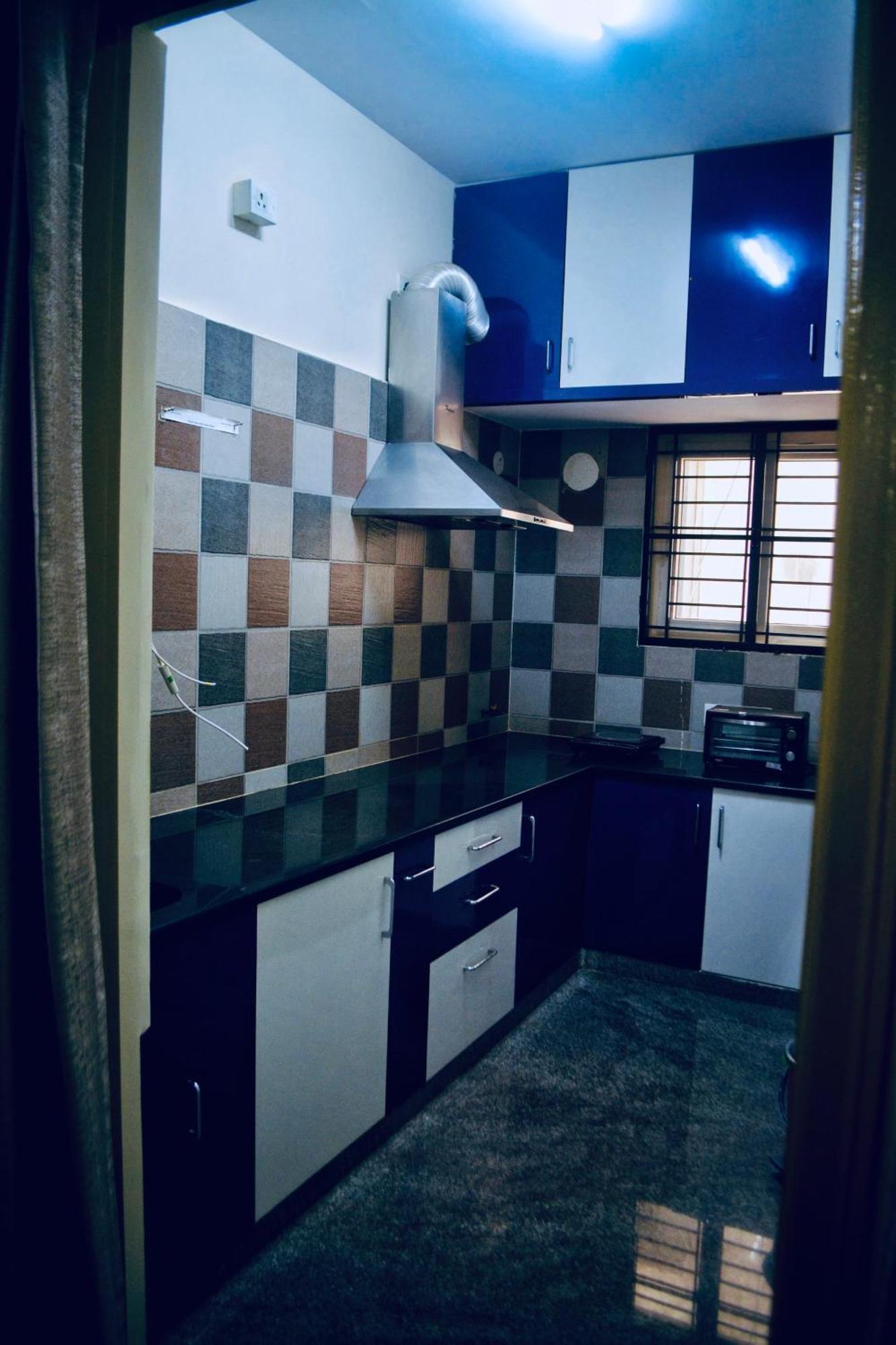 Apartment Esha Enclave - Premium Suits