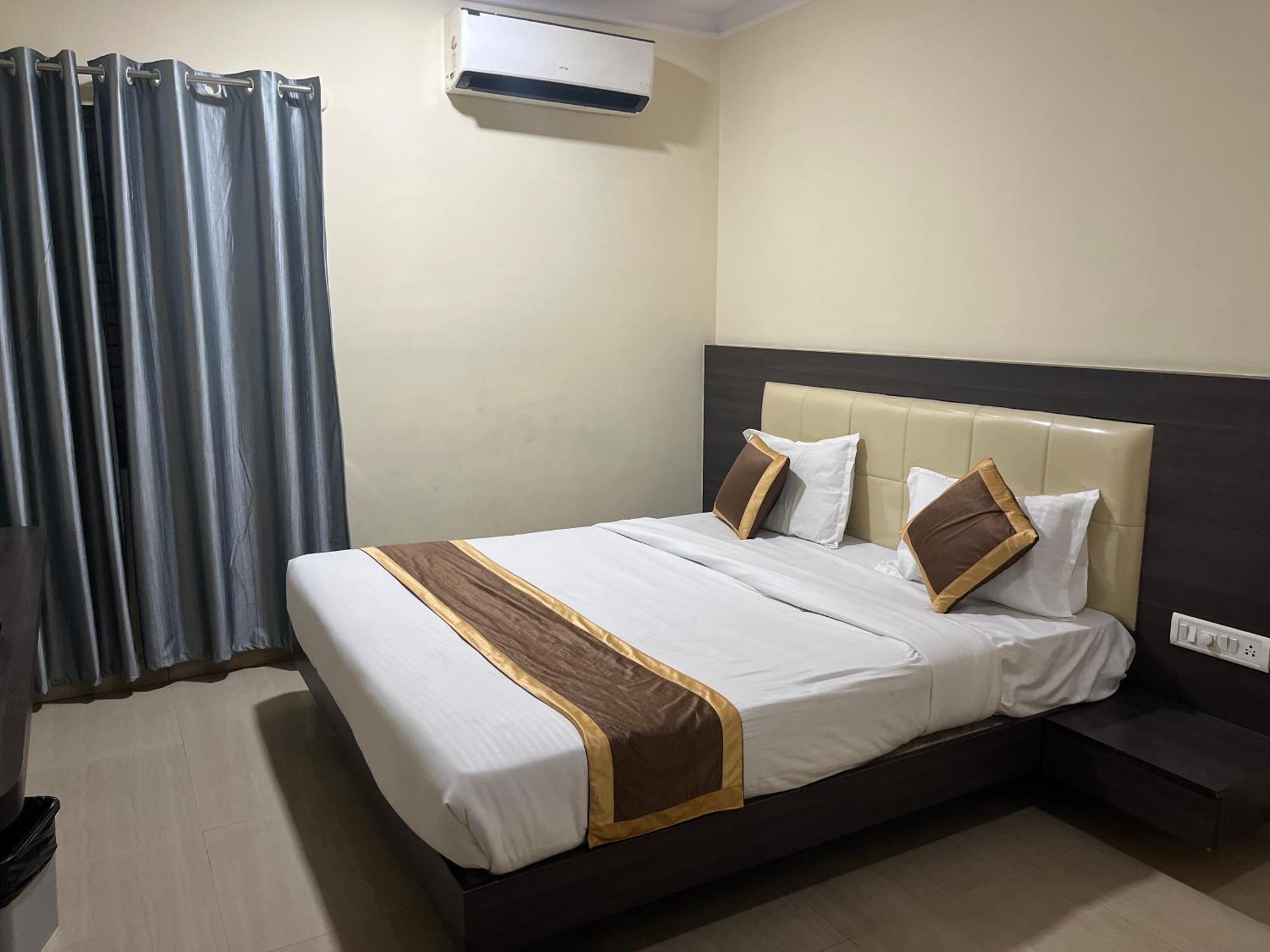 Vijaya Lakshmi Residency