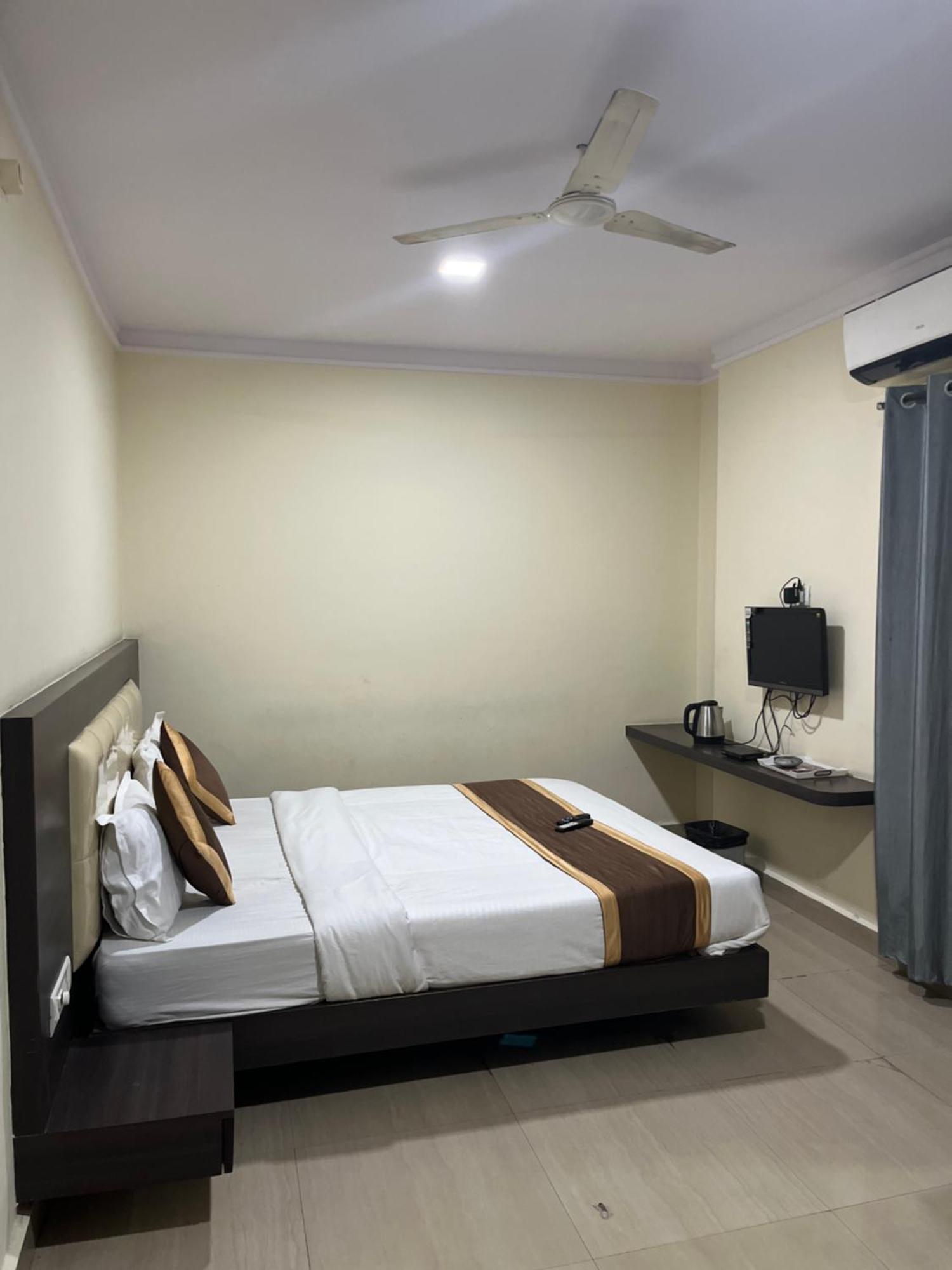 Hotel Vijaya Lakshmi Residency Bangalore