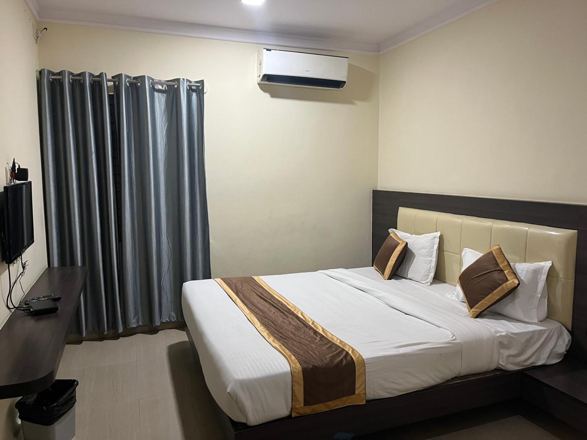 Hotel Vijaya Lakshmi Residency Bangalore