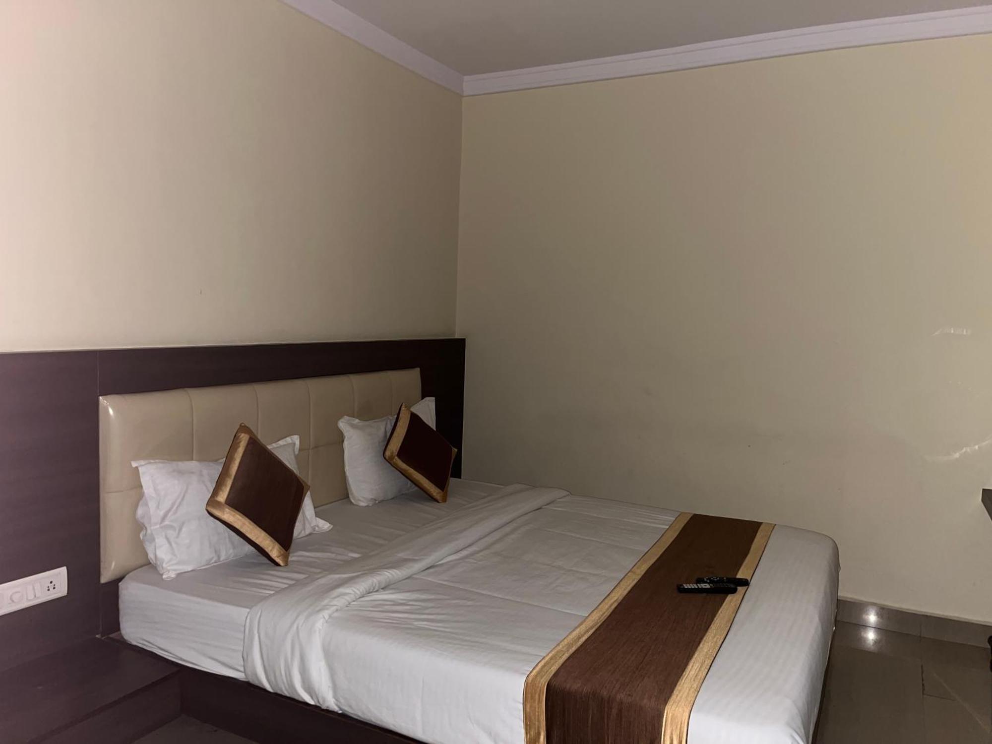 Vijaya Lakshmi Residency Hotel