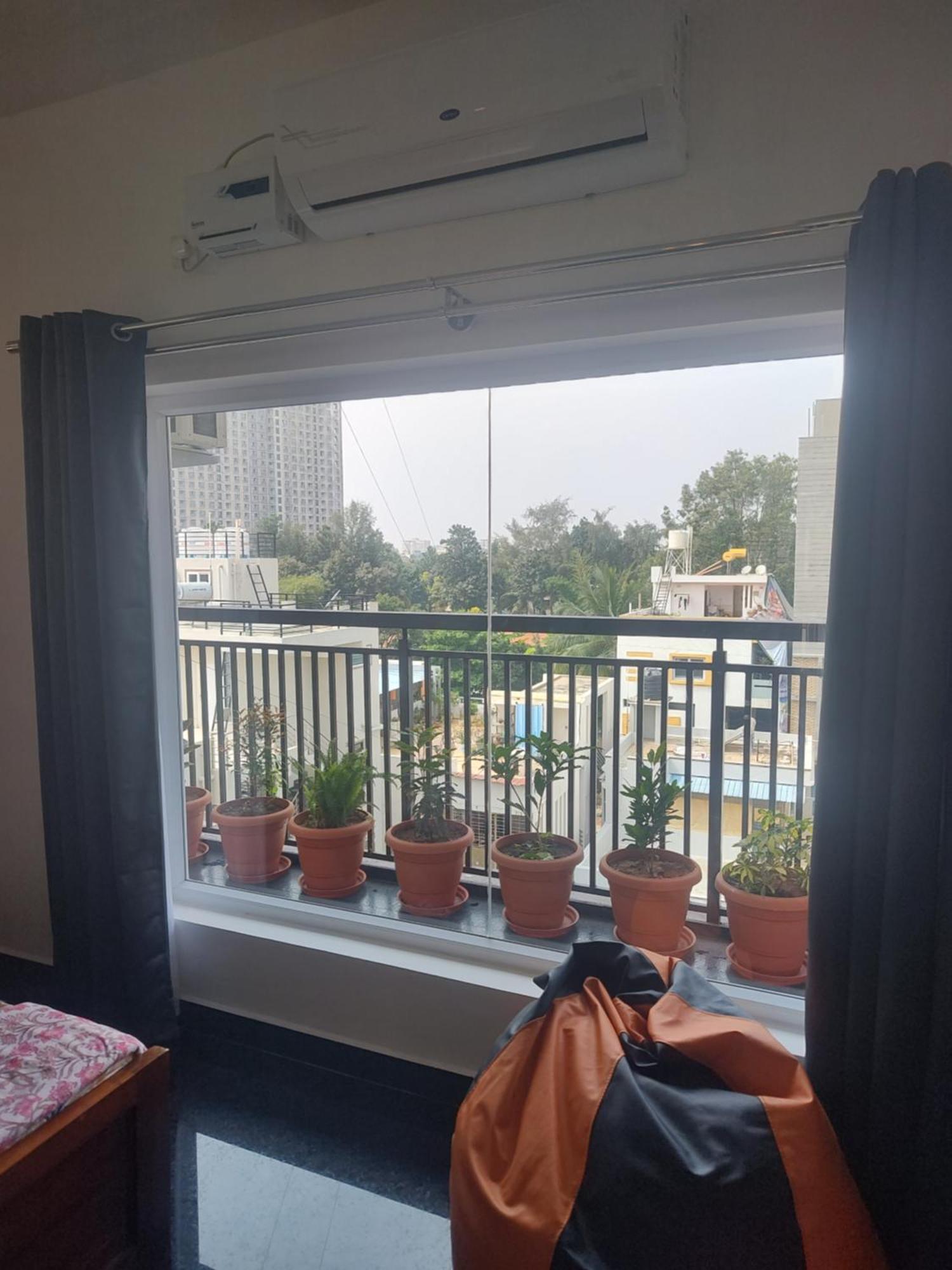 Affordable Luxurious With Amenities Apartment *
