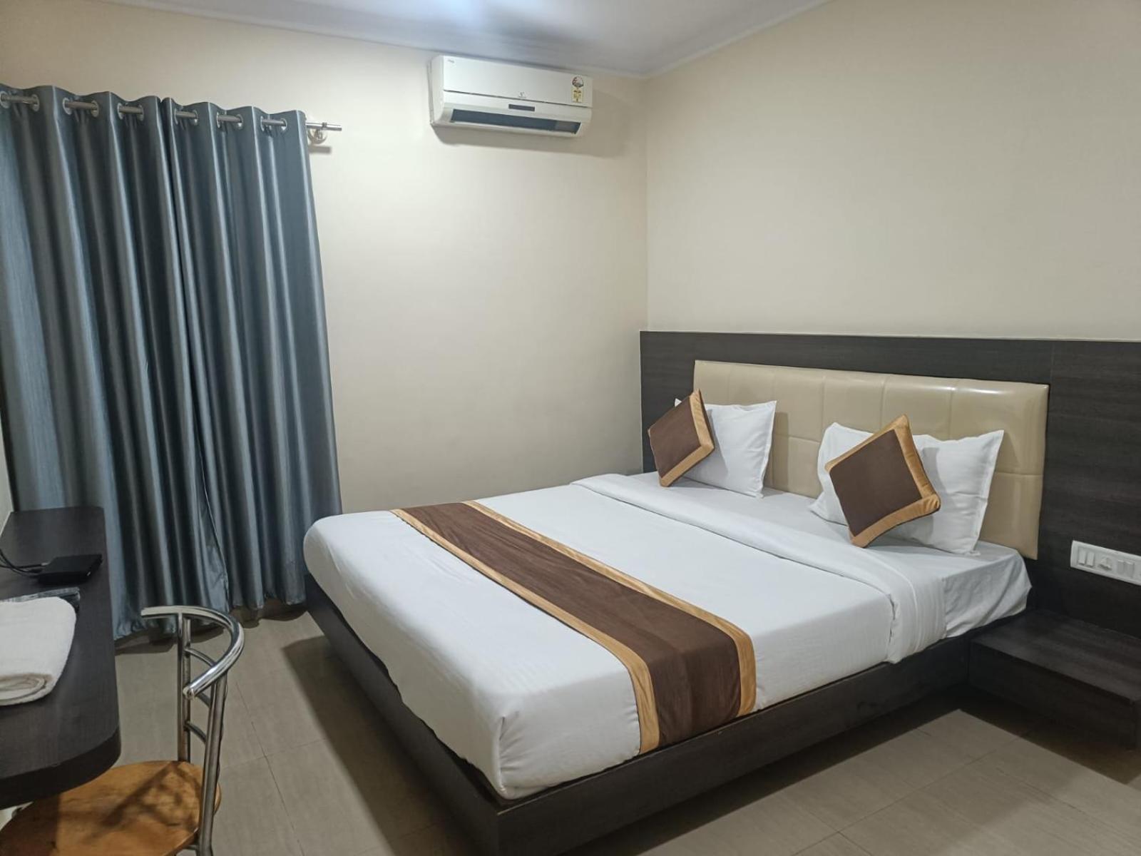 Hotel Vijaya Lakshmi Residency 2*
