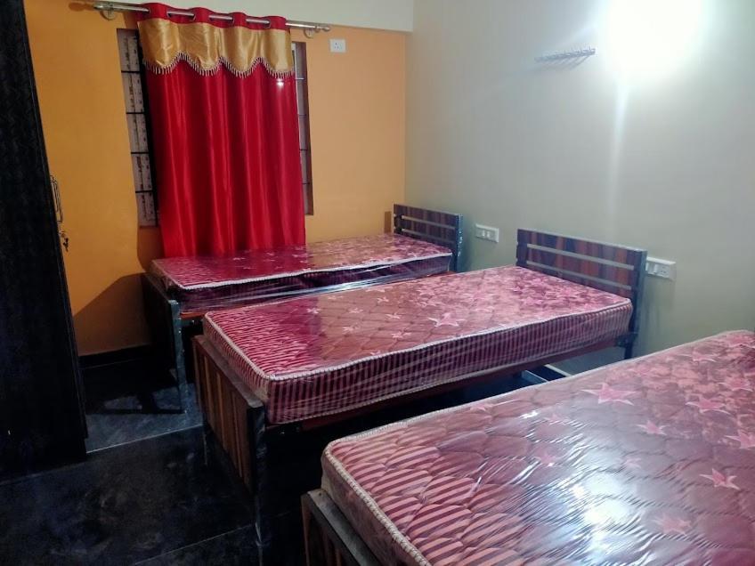 Stoneroof Guest Pg Hostel