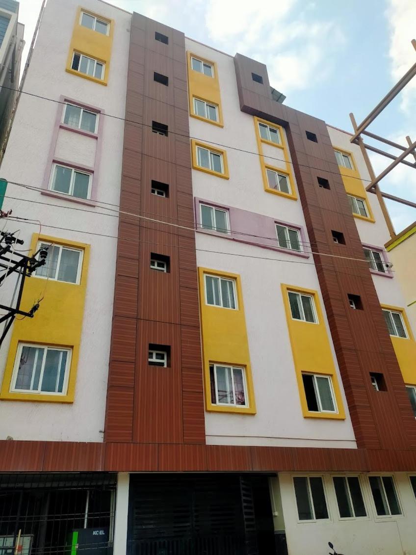 Hostel Stoneroof Guest Pg *