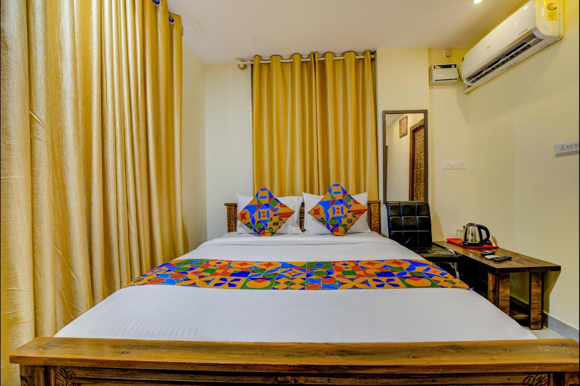 Fabexpress Rithun Residency - Jayanagar Anjaneyaswamy Temple 3*