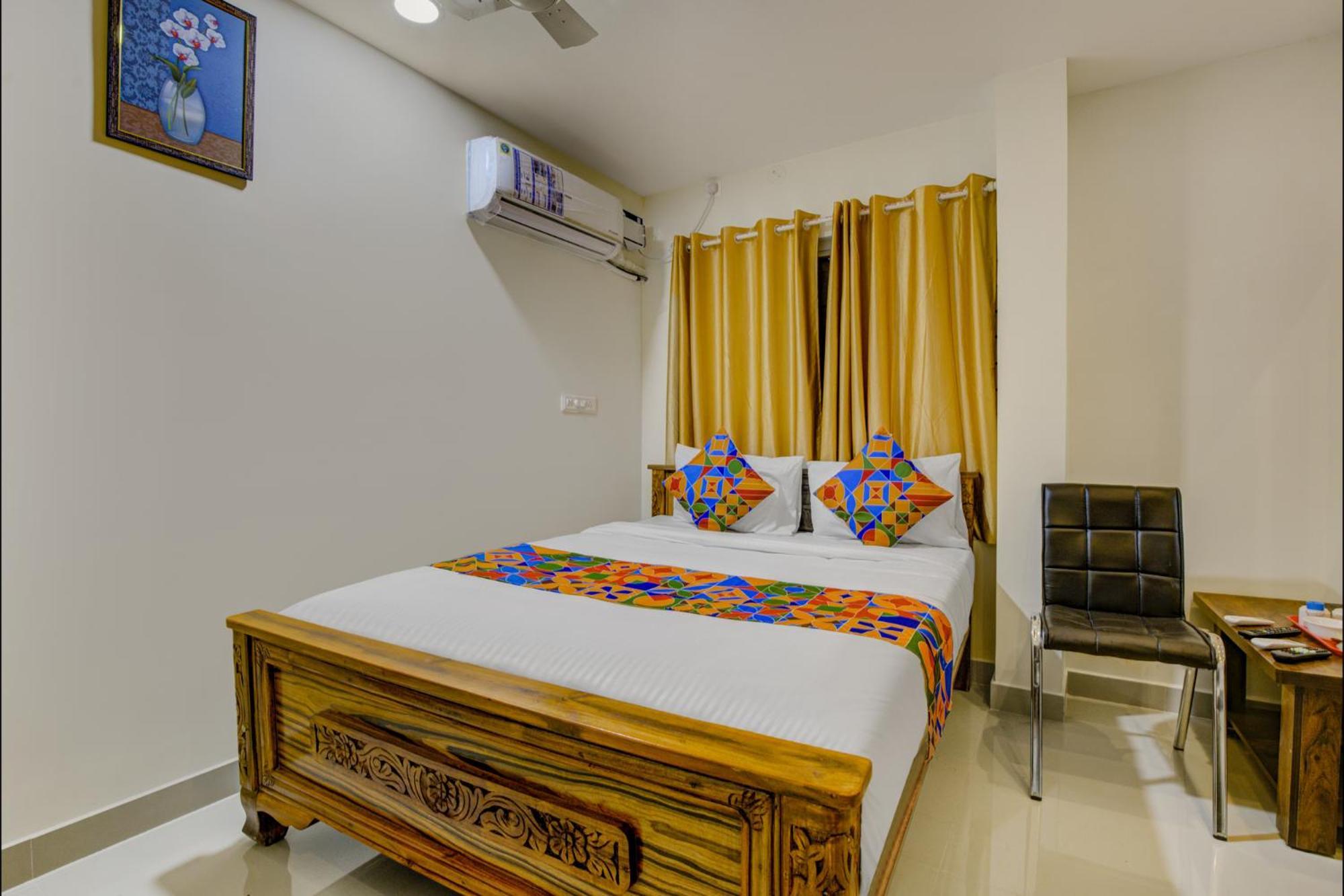 Hotel Fabexpress Rithun Residency - Jayanagar Anjaneyaswamy Temple Bangalore