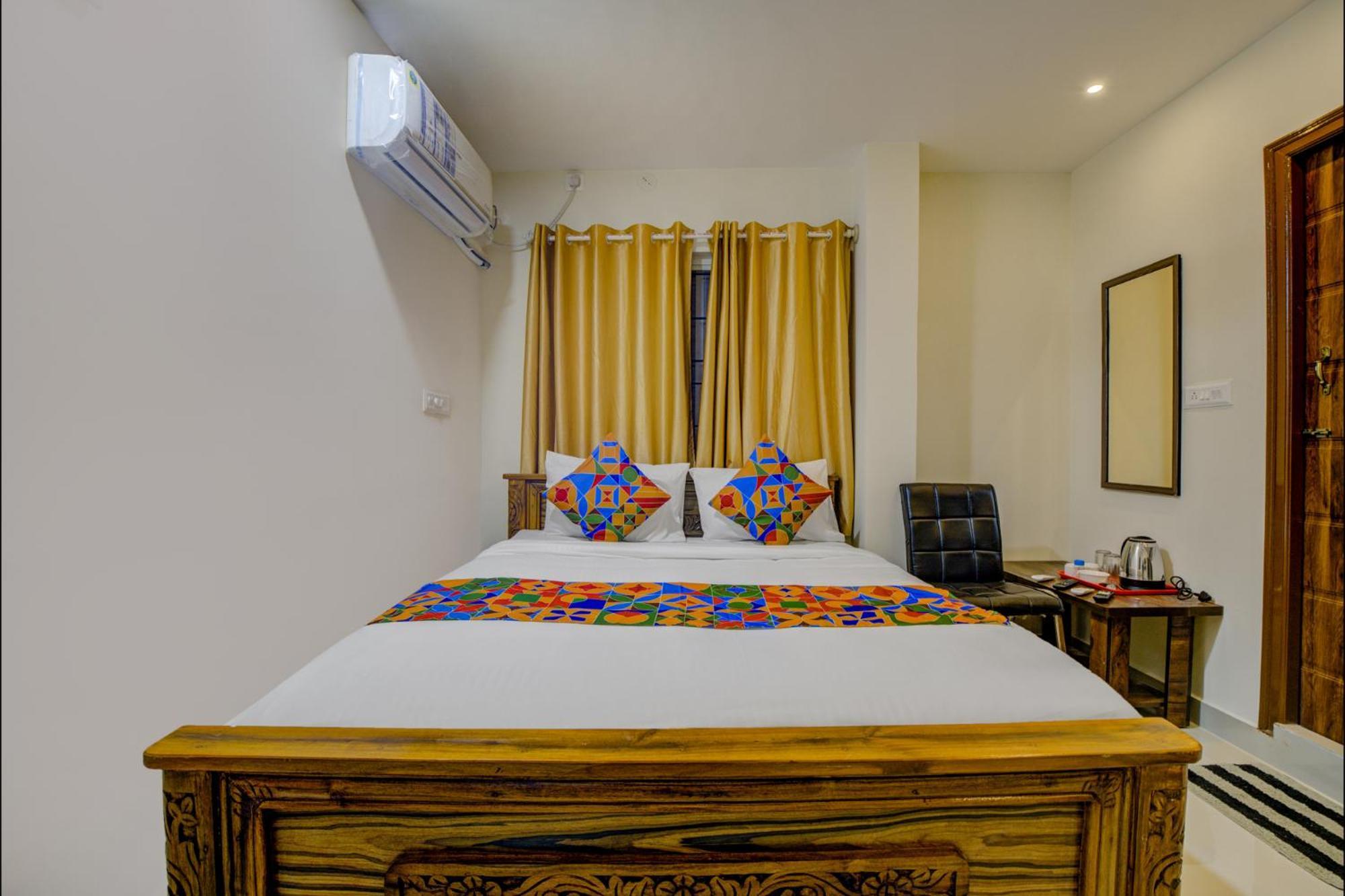 Fabexpress Rithun Residency - Jayanagar Anjaneyaswamy Temple 3*