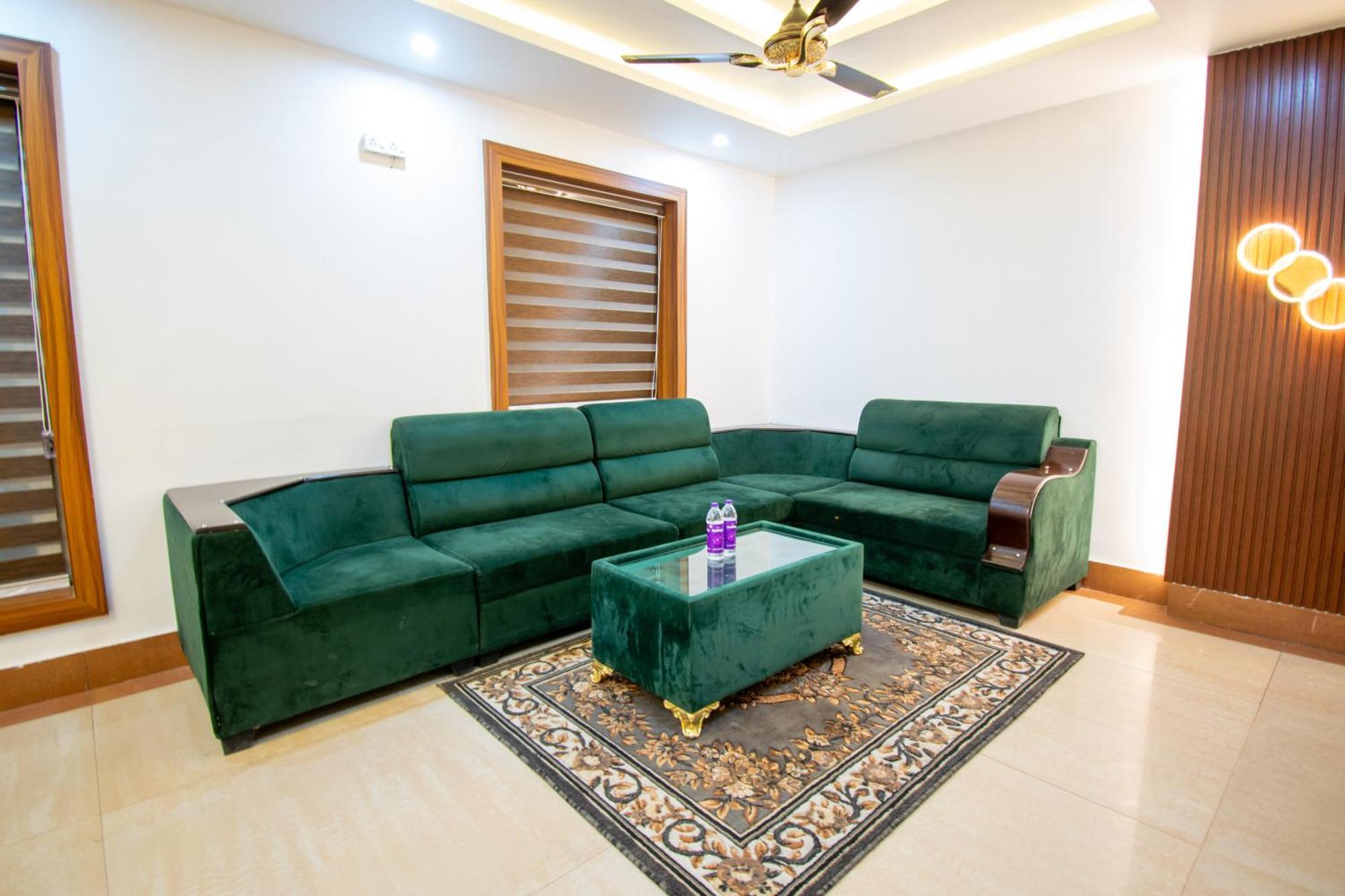 Brigade Hotel 3*