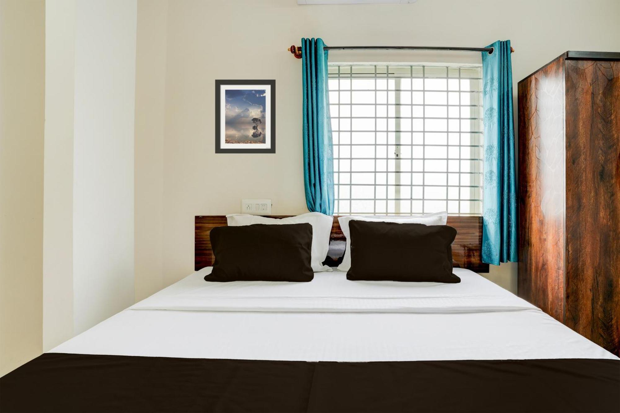 Megha Ventures Boarding & Near Rockline Hotel 3*
