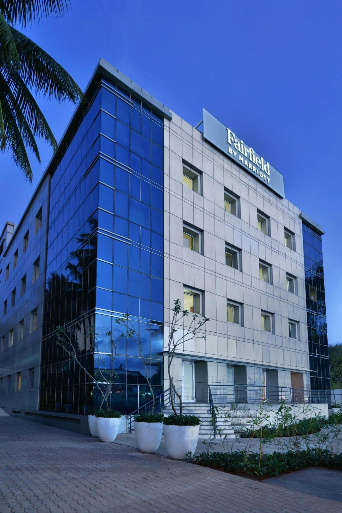 Hotel Fairfield By Marriott Whitefield 4*