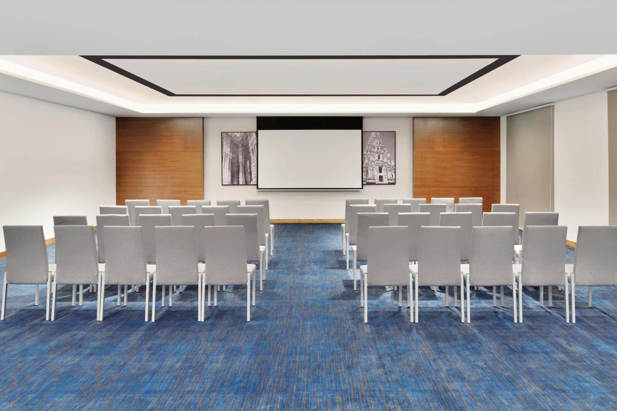 Fairfield By Marriott Whitefield Hotel