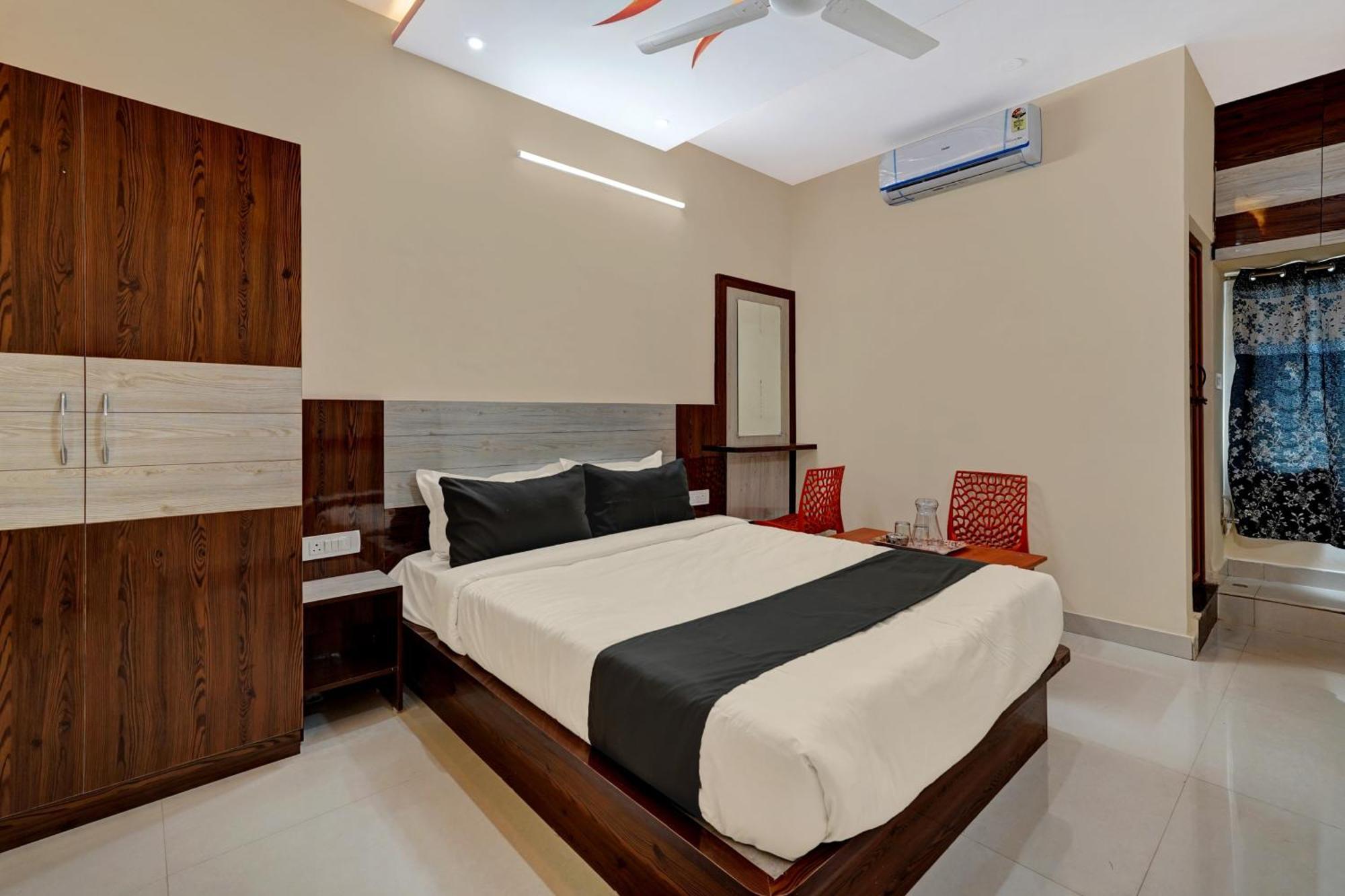 Hotel O Galaxy Residency 4*