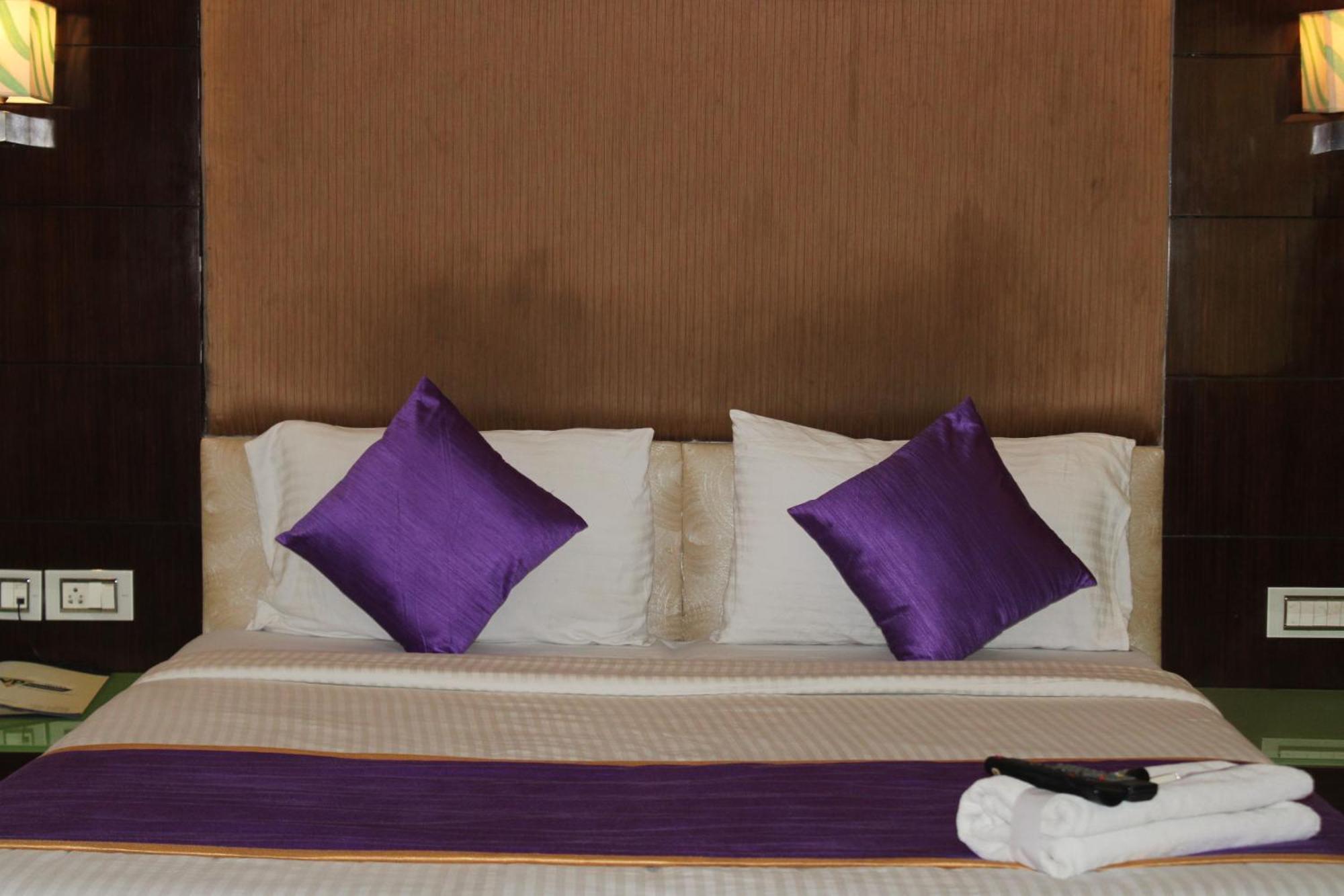 Vp International Hotel 3*