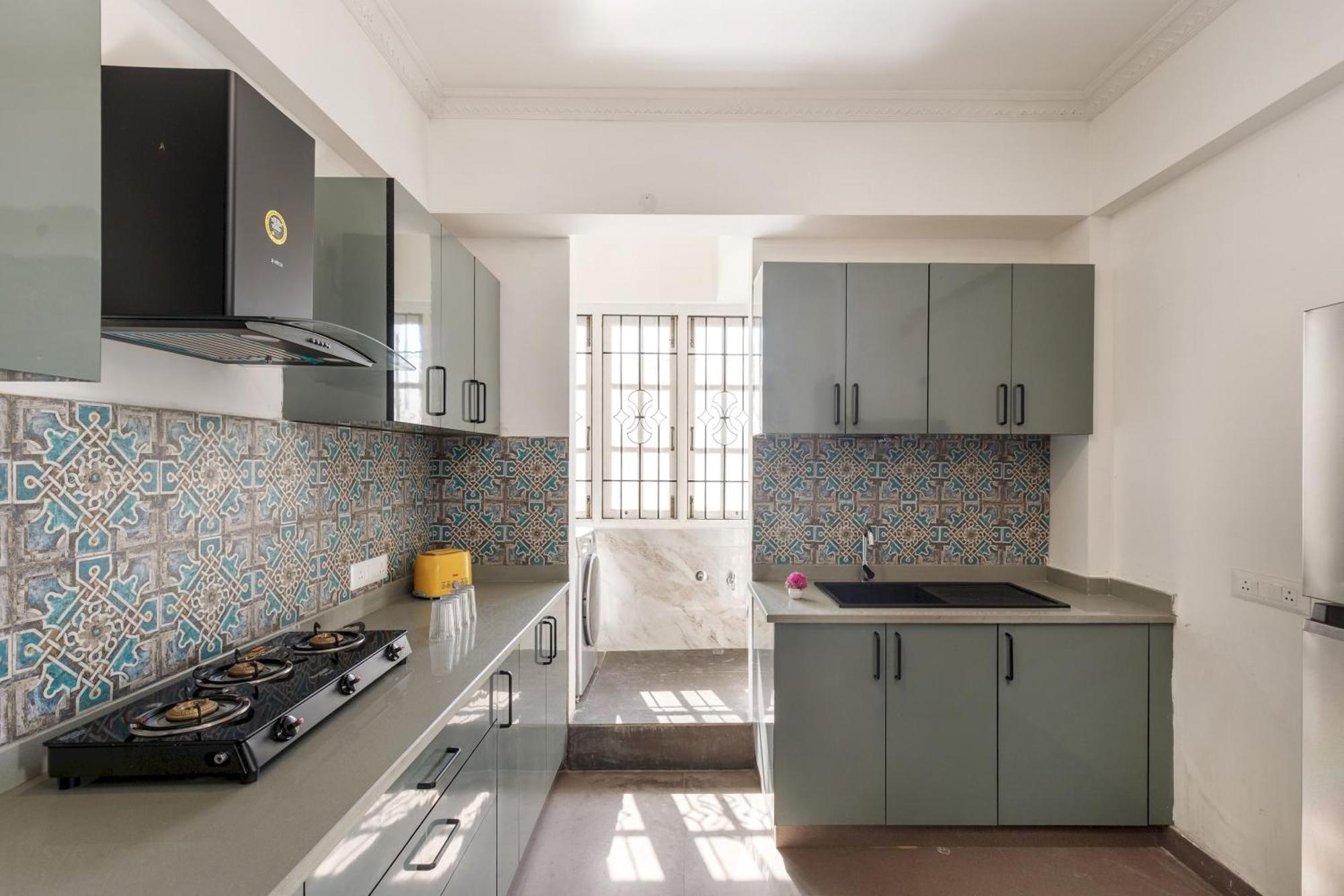 Emerald 101 By Stayjade 3bhk Nr Mg Road *