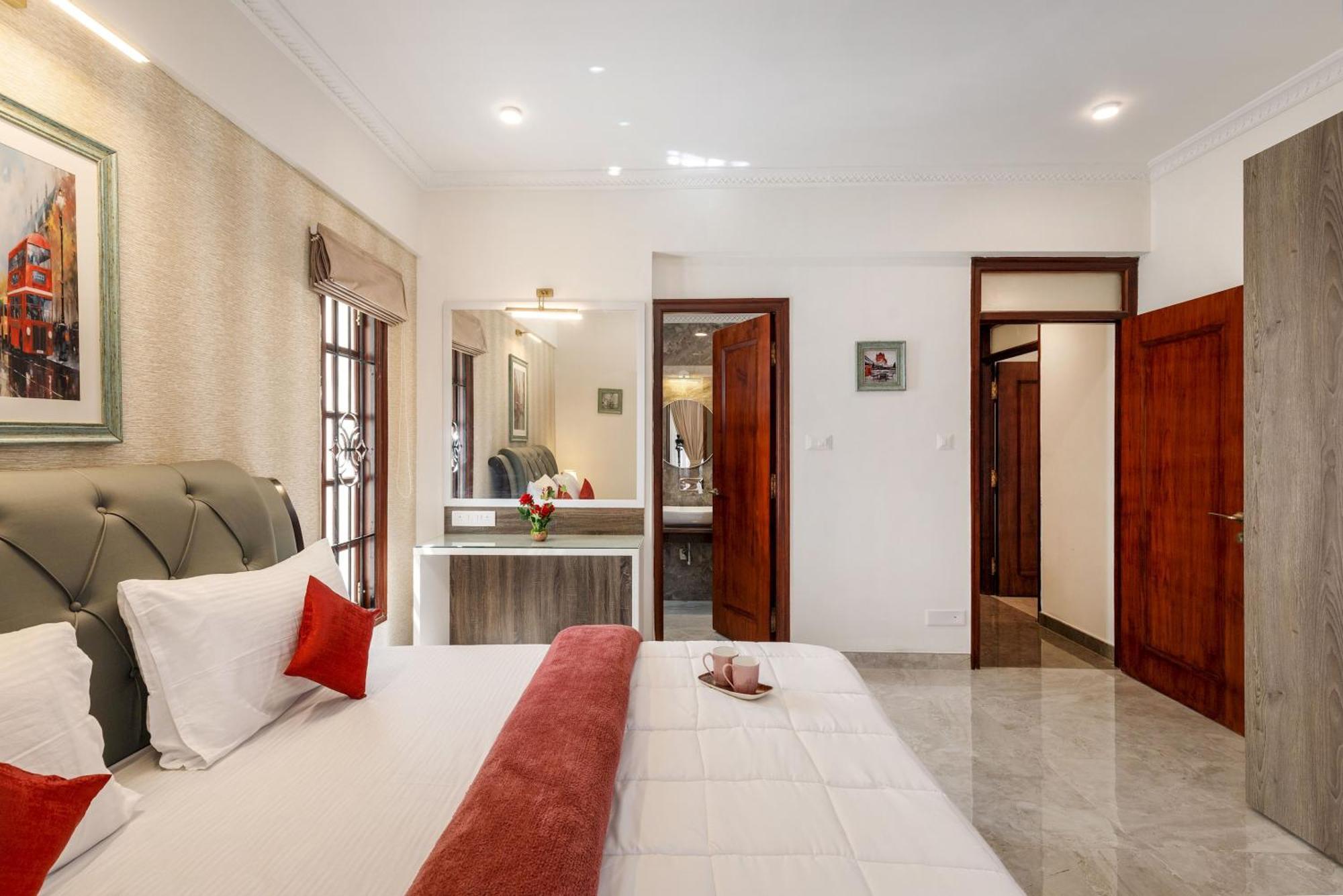 Emerlad 201 Nr Mg Road Housekeeping Apartment Bangalore