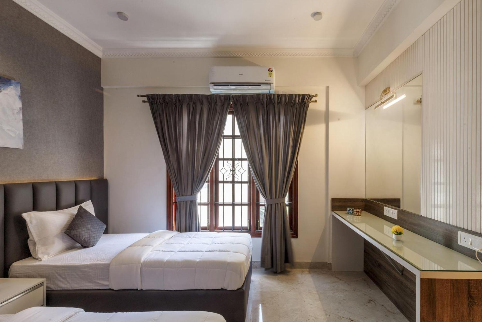 Apartment Emerlad 401 Nr Mg Road Bangalore
