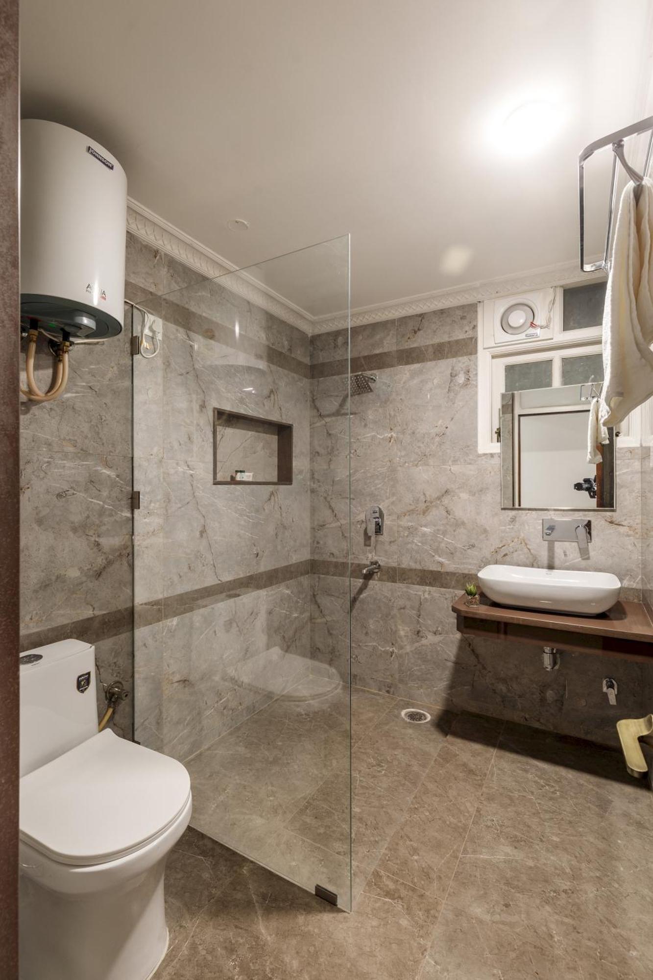 Apartment Emerlad 401 Nr Mg Road