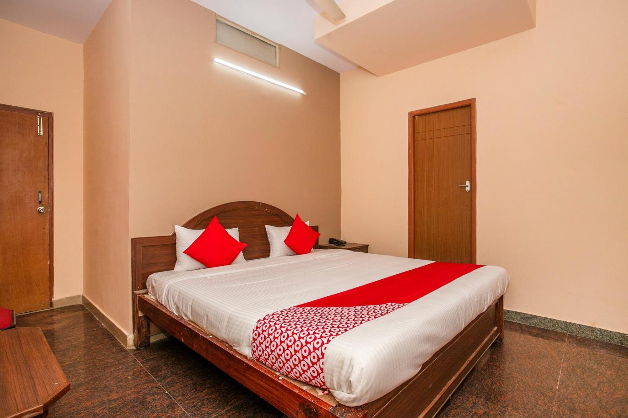 Hotel O Royal Residency Near Hare Krishna Hill Jalahalli