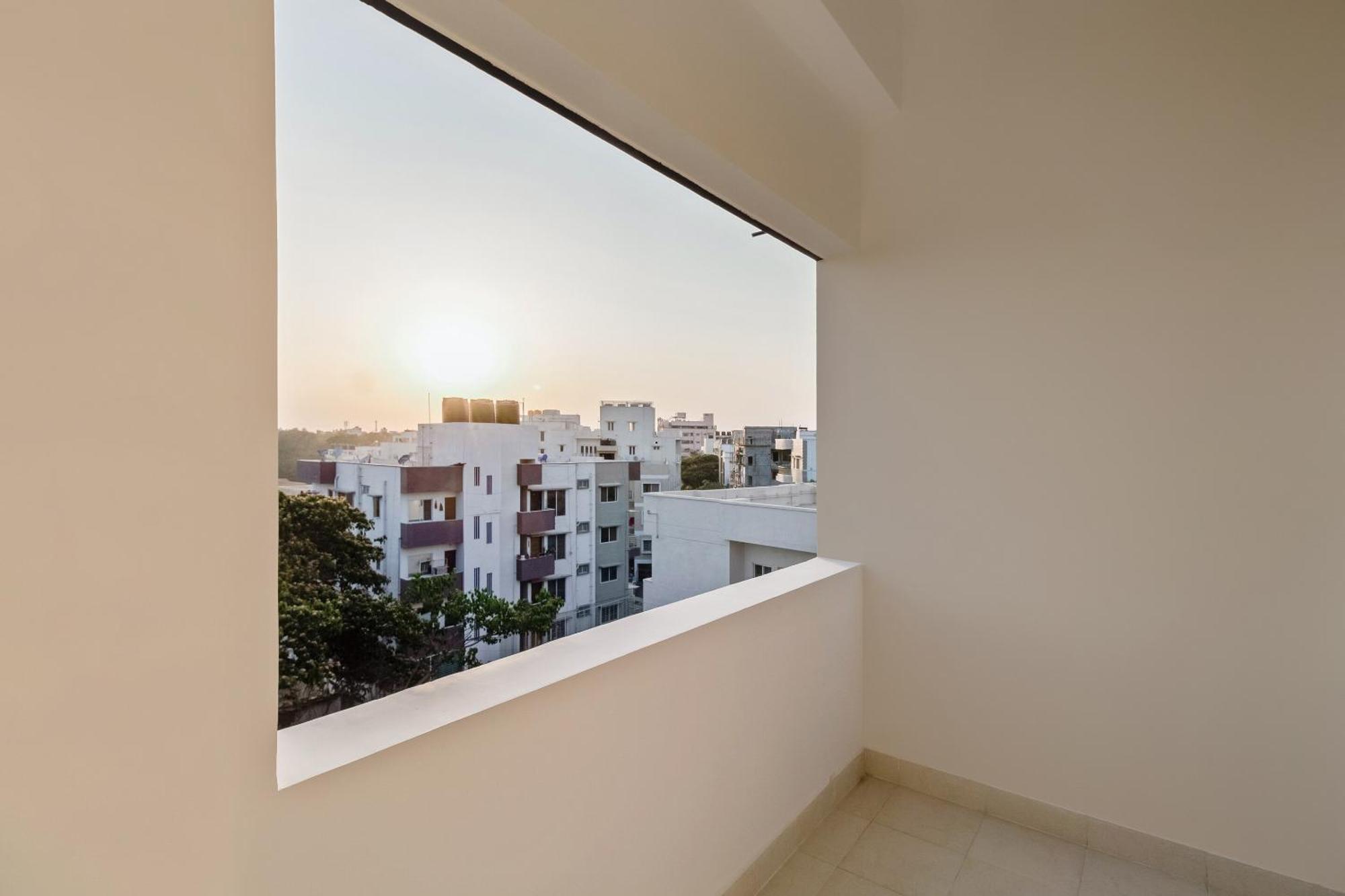 Hotel Townhouse Ramamurthy Nagar Near Baiyappanahalli Metro Station 4*