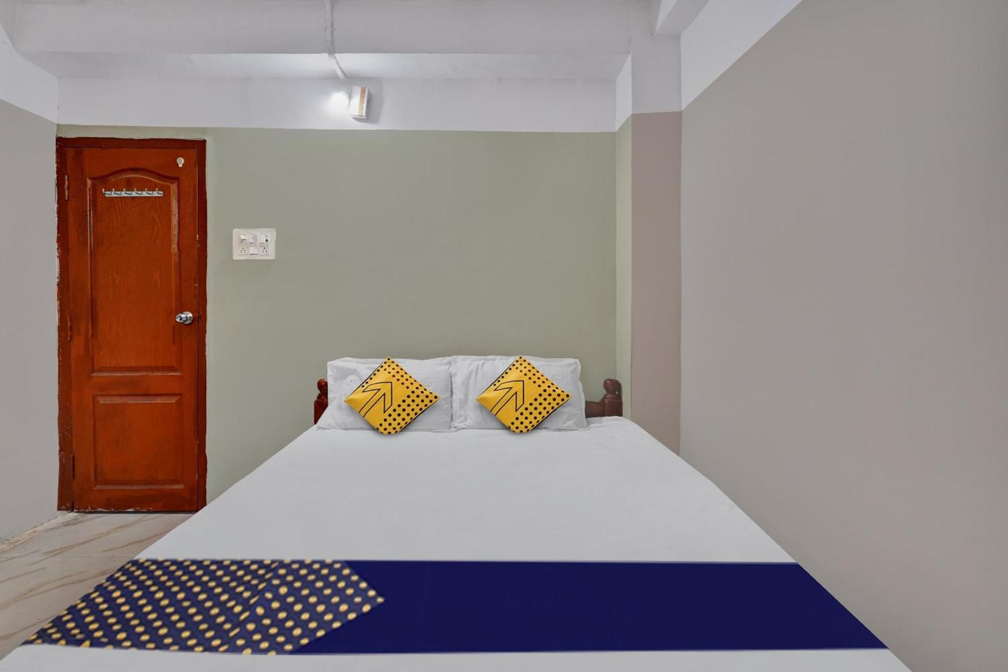 Spot On Canton And Boarding Hotel Bangalore
