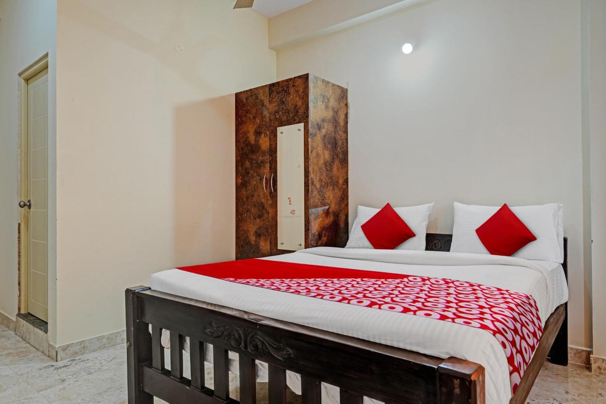 O Sri Chowdeshwari Boarding And Hotel 4*