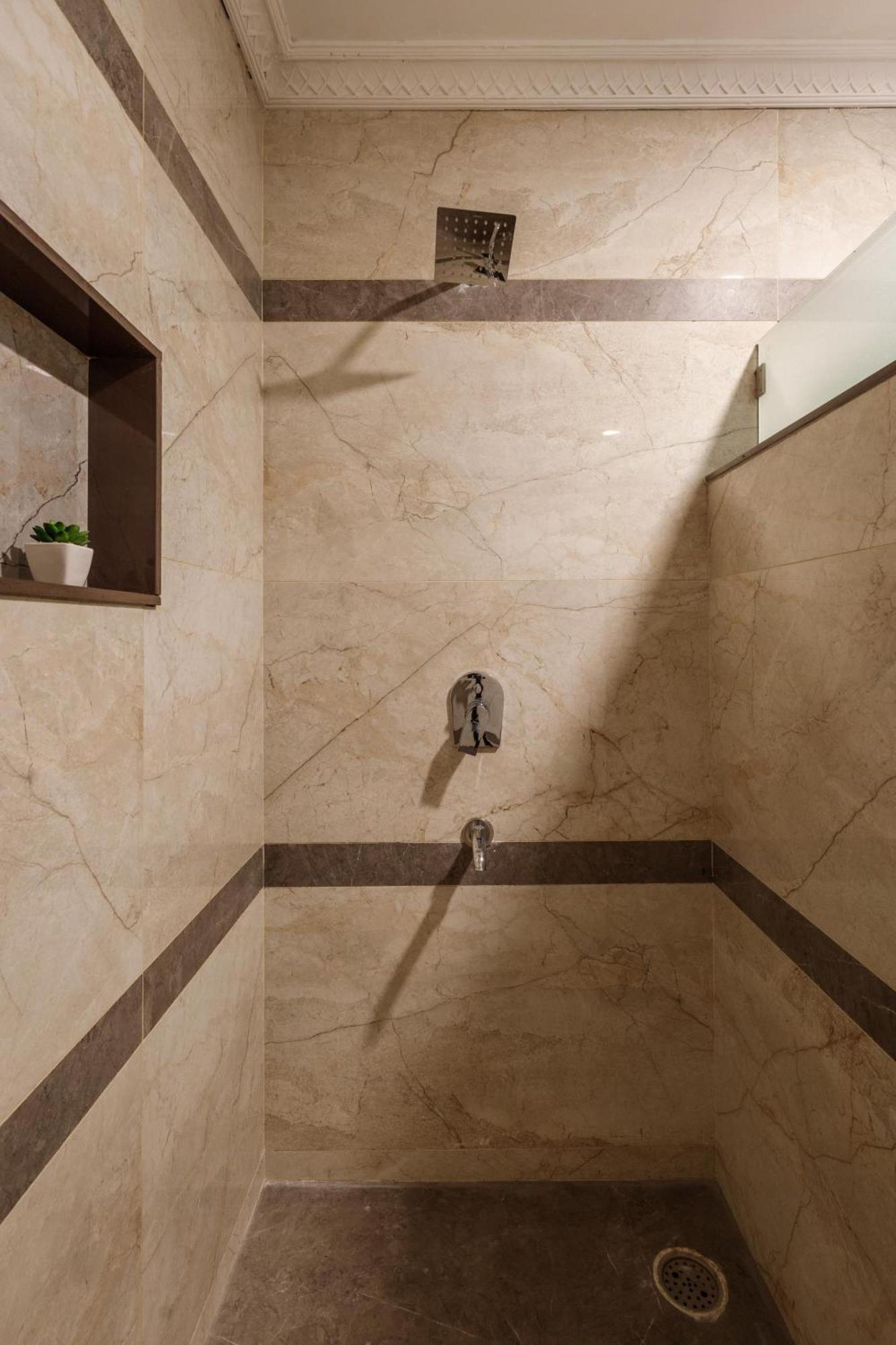 Avalon 202 Ac Apartment Bangalore