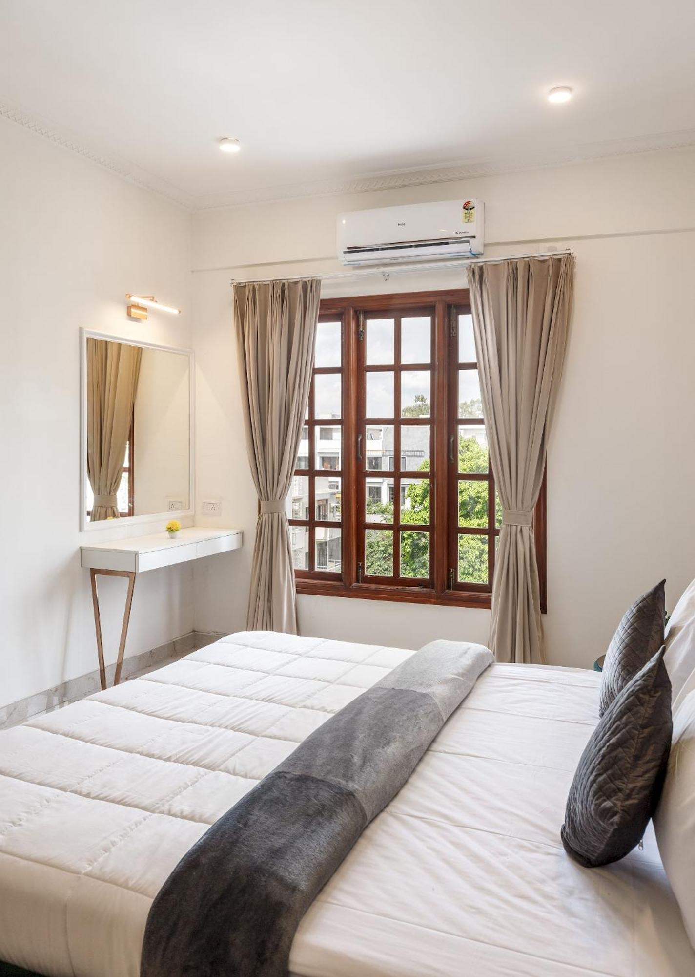Onyx 303 By Stayjade 3bhk Ac Nr Mg Road